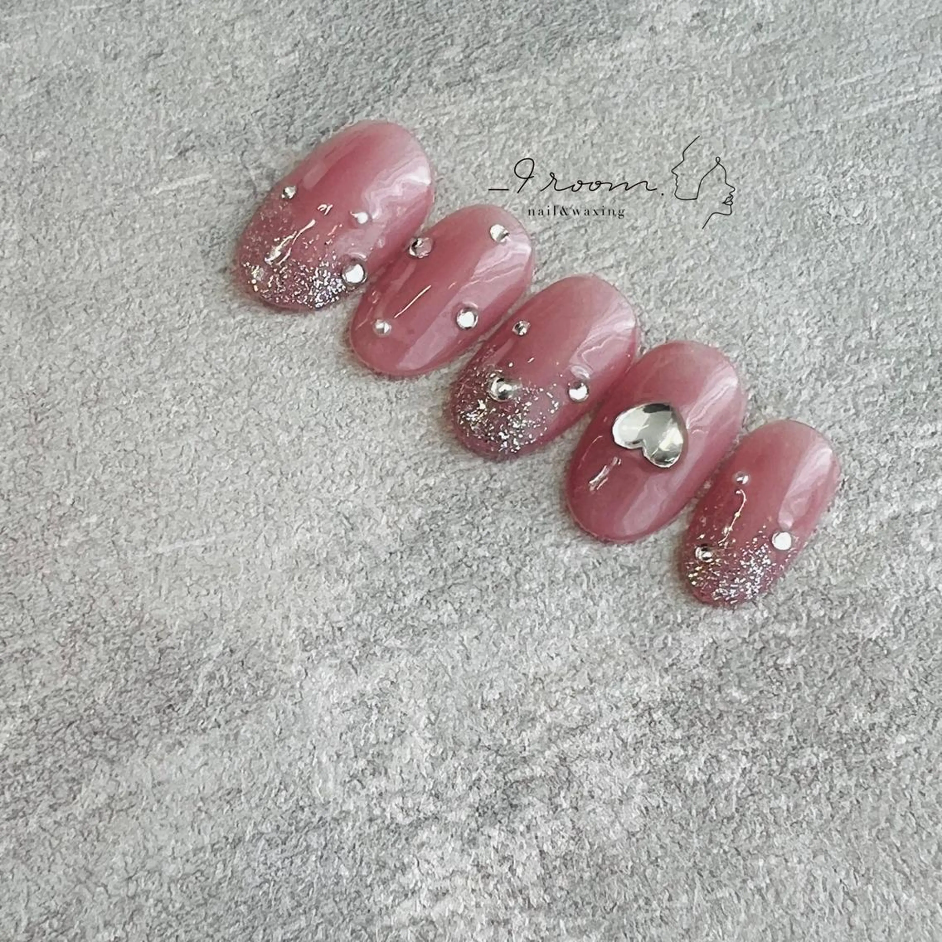 ネイル _9 room. Yoshimiのネイルデザイン