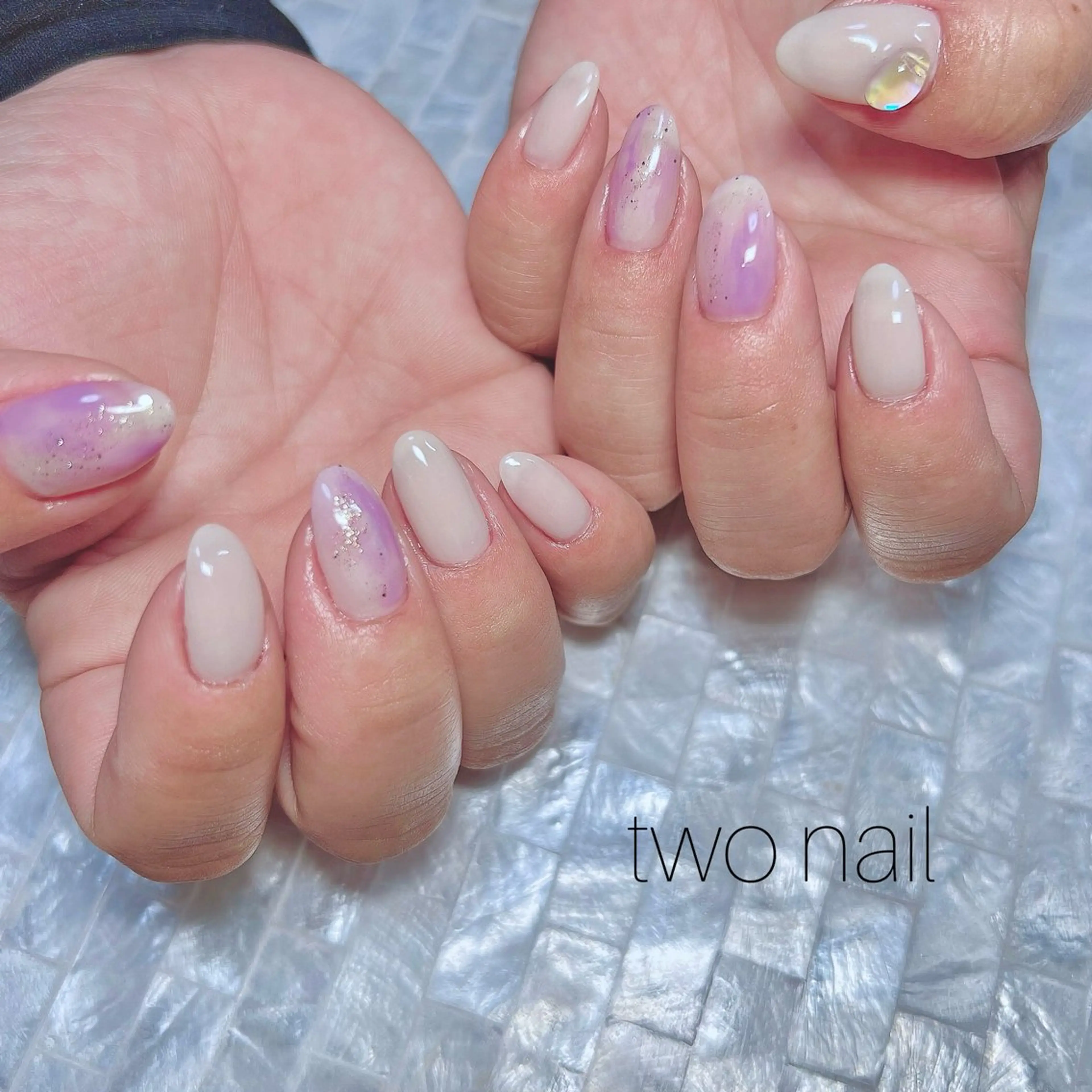 ネイル アートネイル ネイルチップ ホワイト ハンドネイル two nailのネイルデザイン