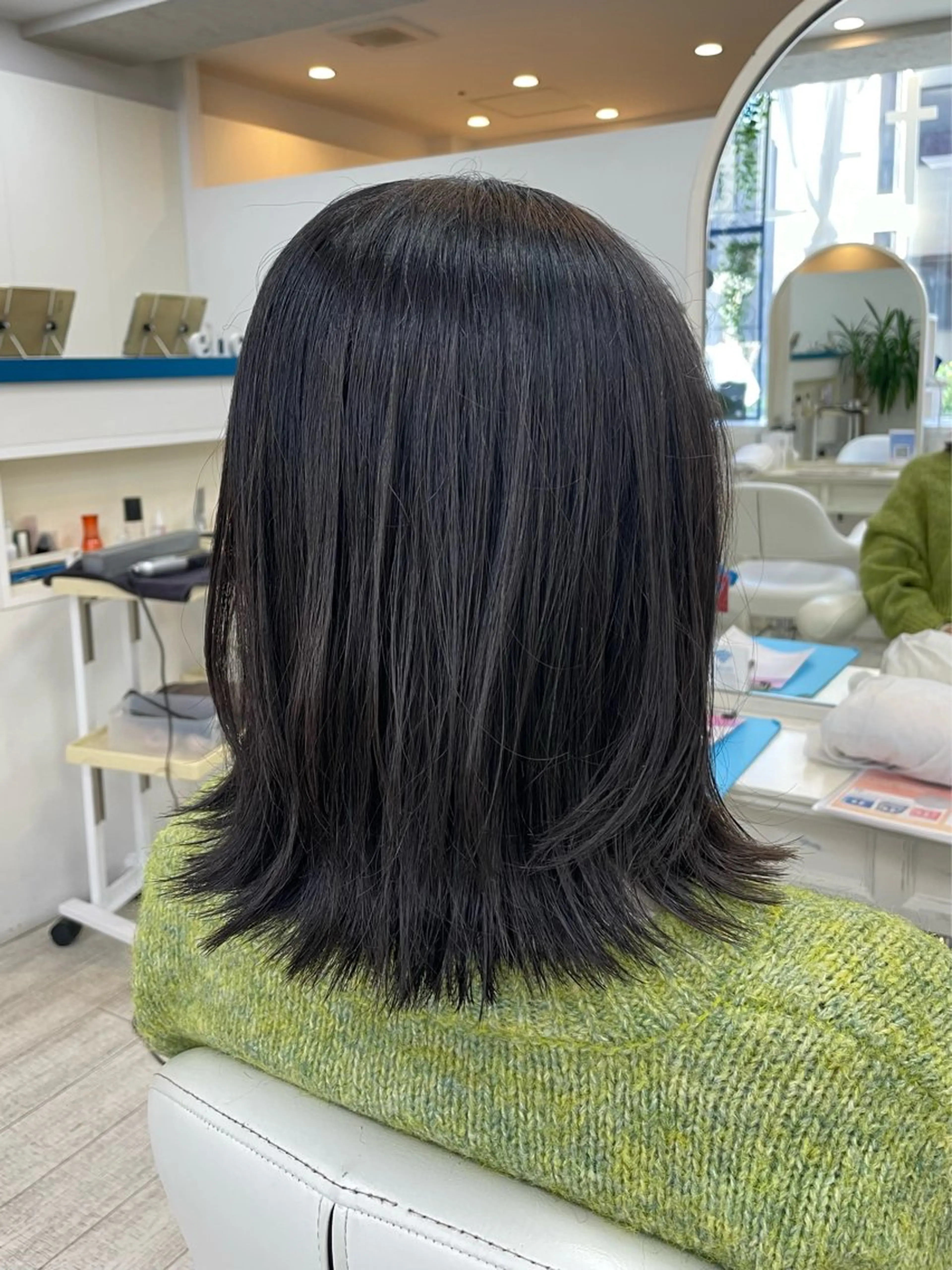 ミディアム ミディアムレイヤー レイヤーカット カット 縮毛矯正 新籾 尚哉のヘアスタイル