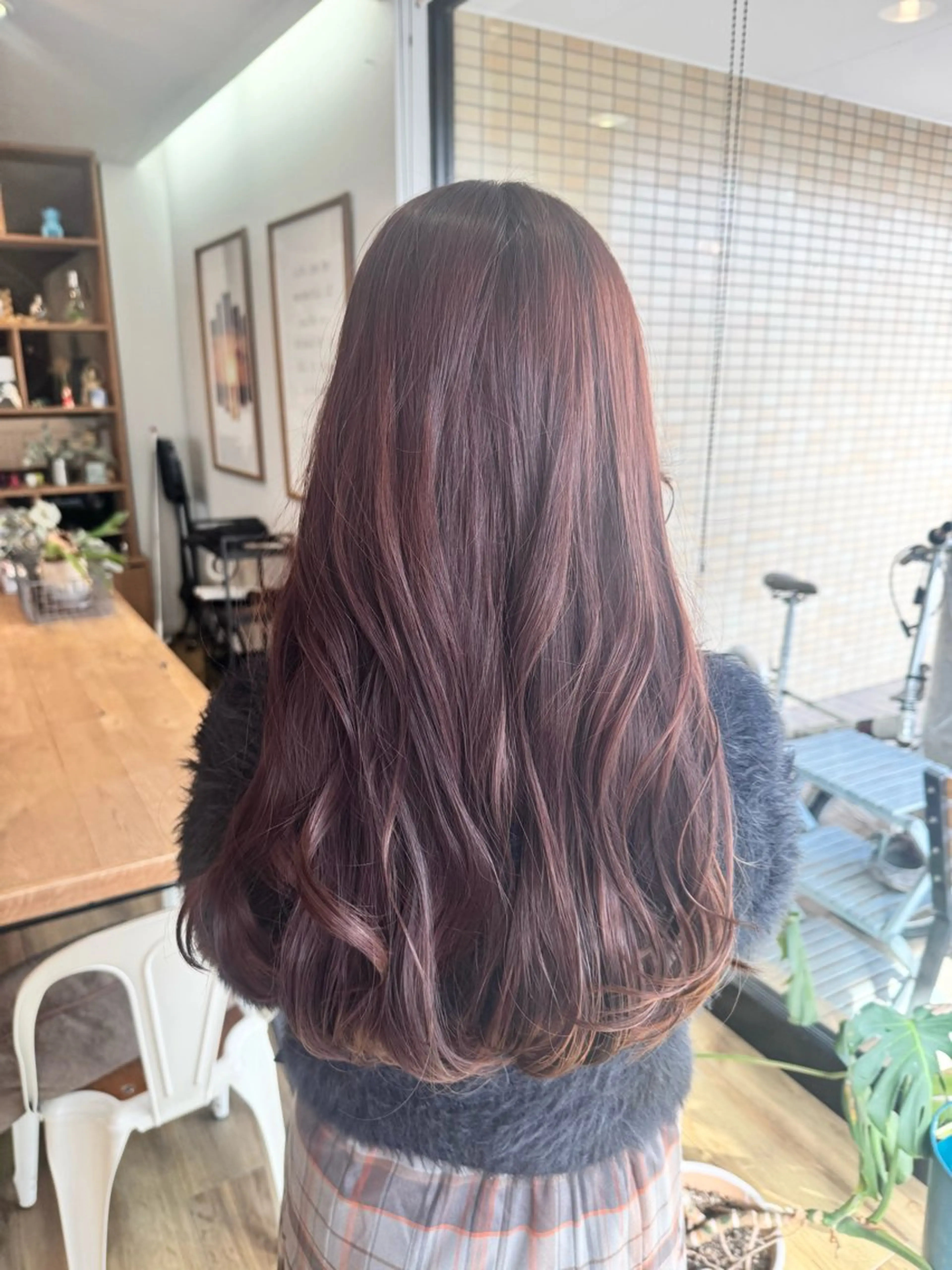 ロング カラー ヘアカラー トリートメント ツキダテ ユイのヘアスタイル