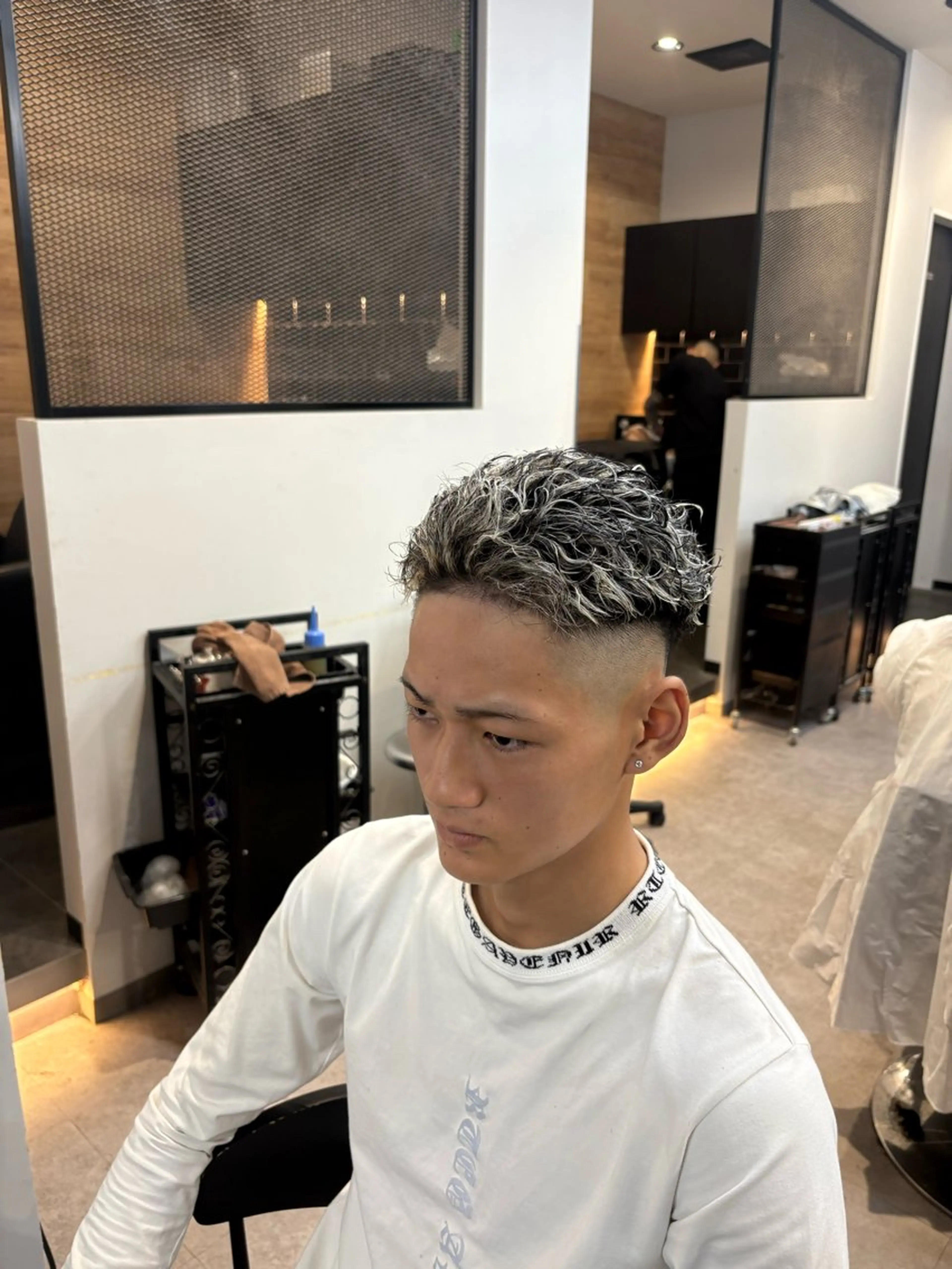 ショート カラー パーマ ヘアアレンジ メンズ メンズパーマ カット ヘアカラー パーマ ヘアセット men'slapis YUTOのヘアスタイル