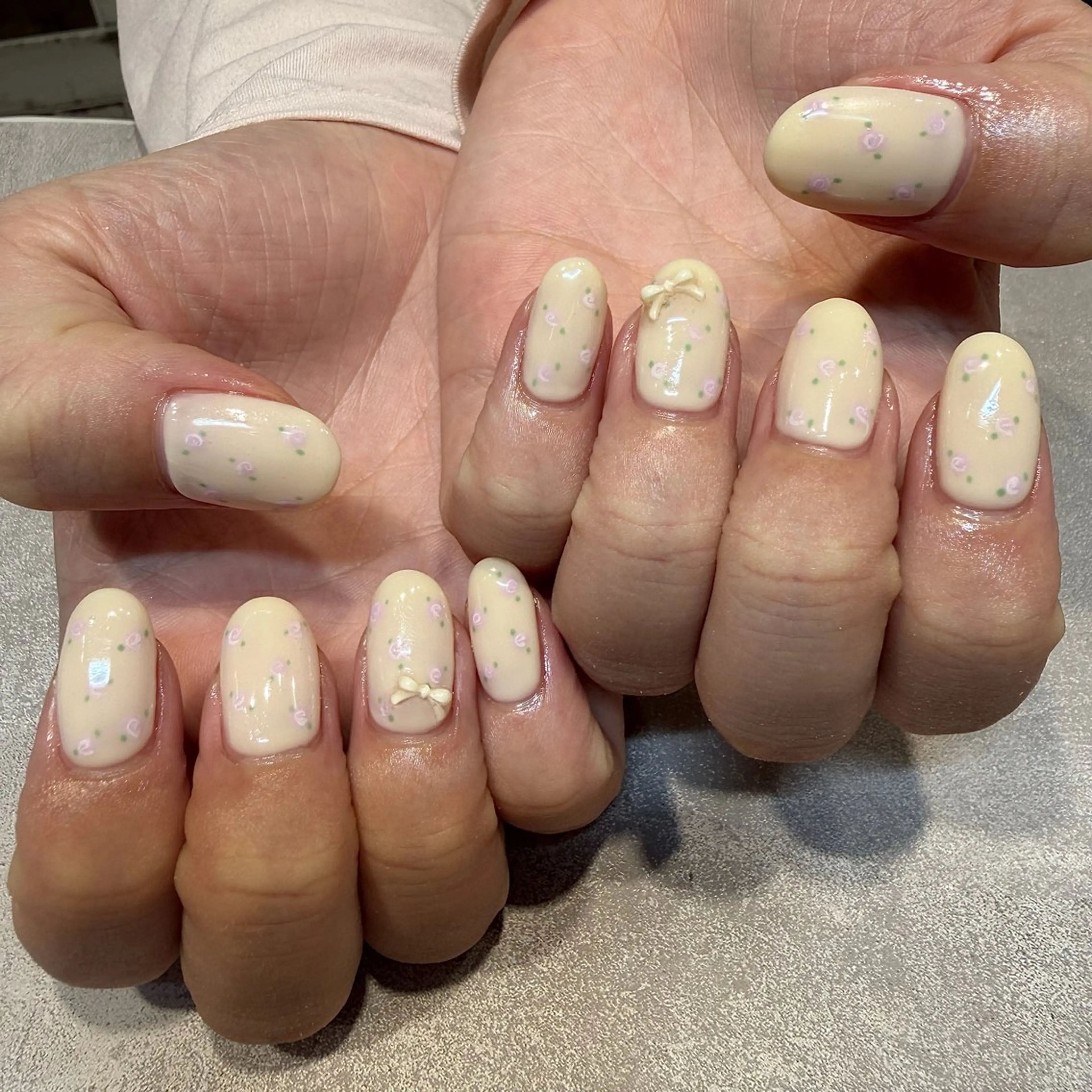 ネイル ハンドネイル 小野澤 紗智のネイルデザイン