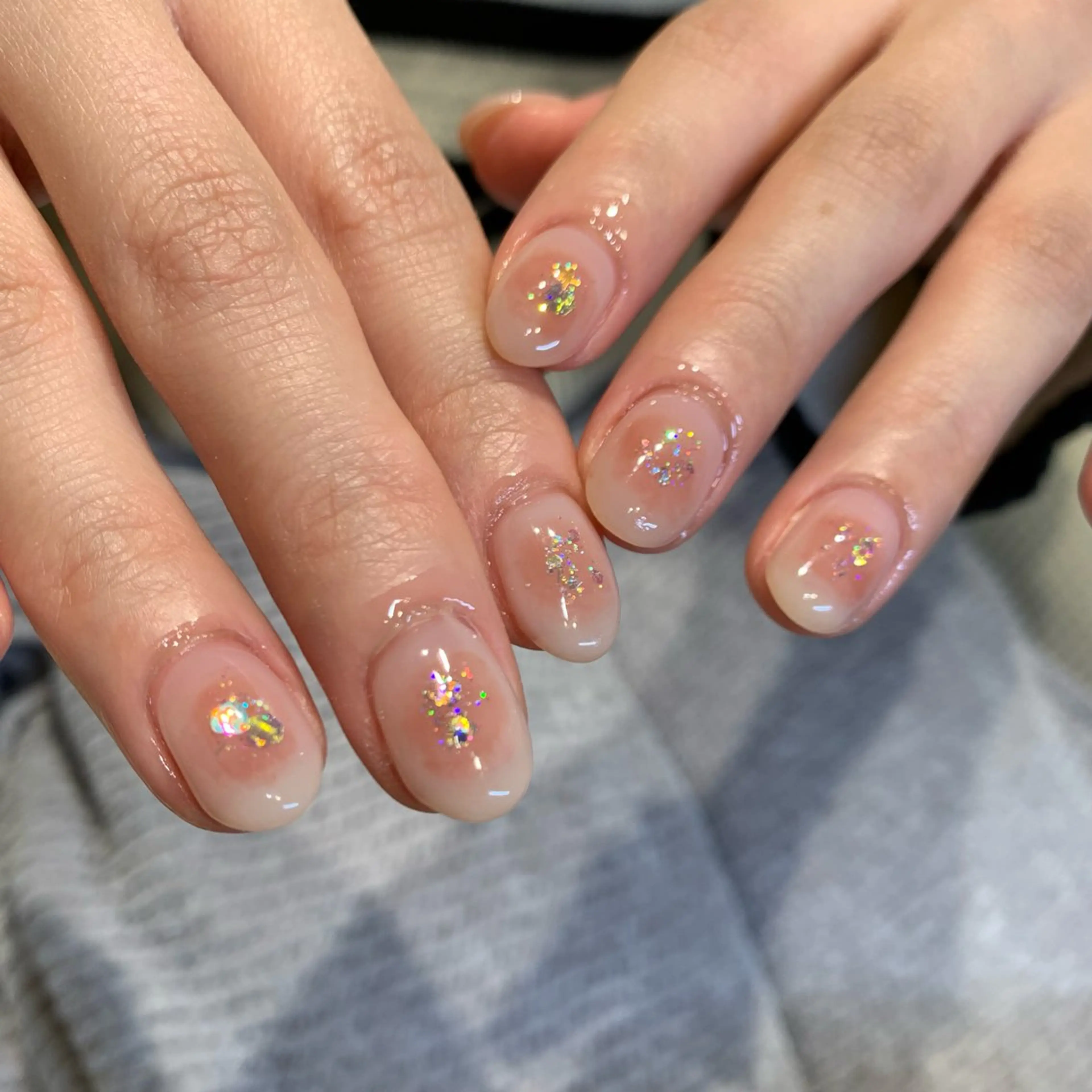 ネイル チークネイル ラメ(グリッター) nailAVANCE akariのネイルデザイン