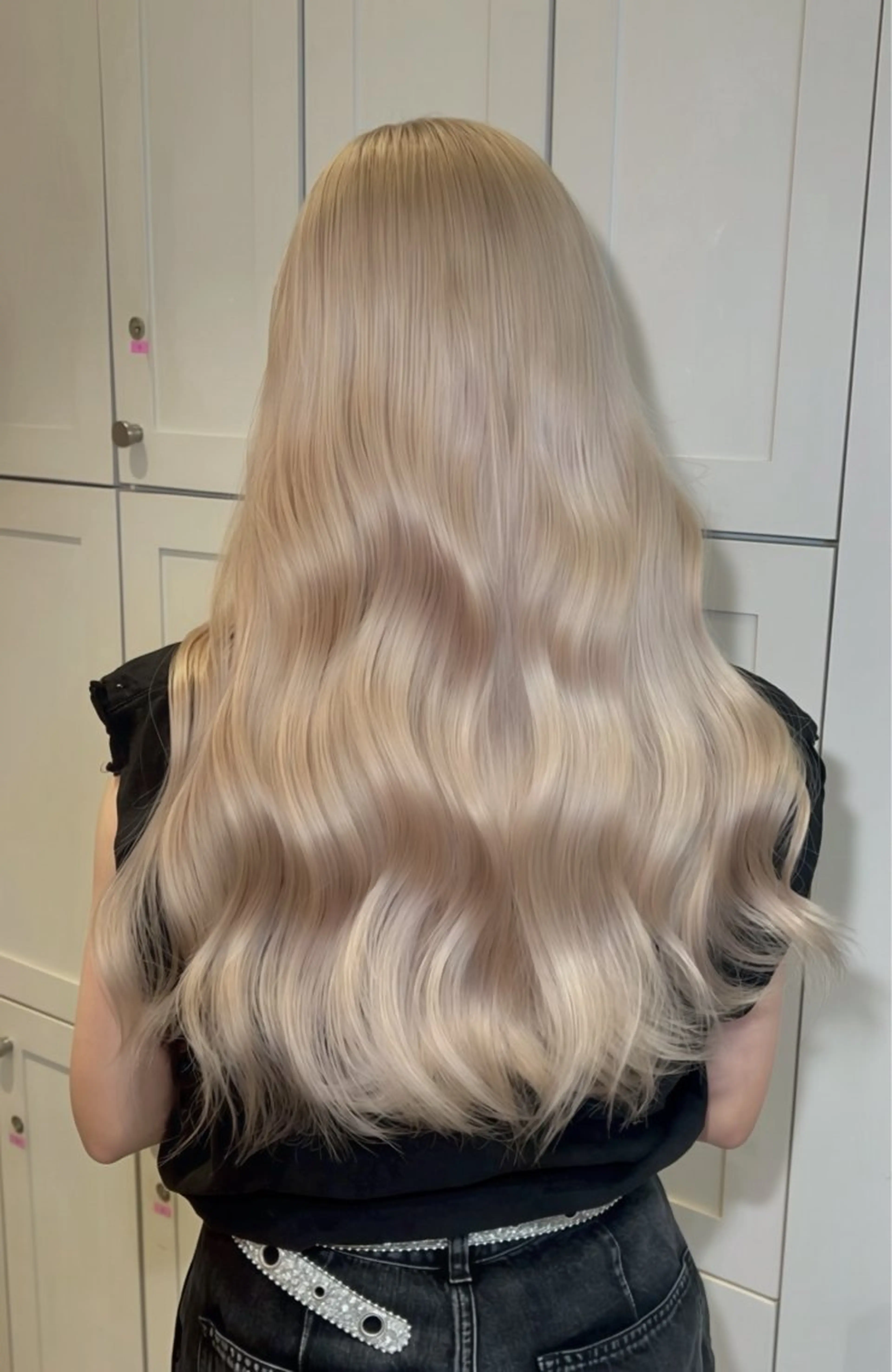 ロング ヘアカラー コスギ ユカナのヘアスタイル