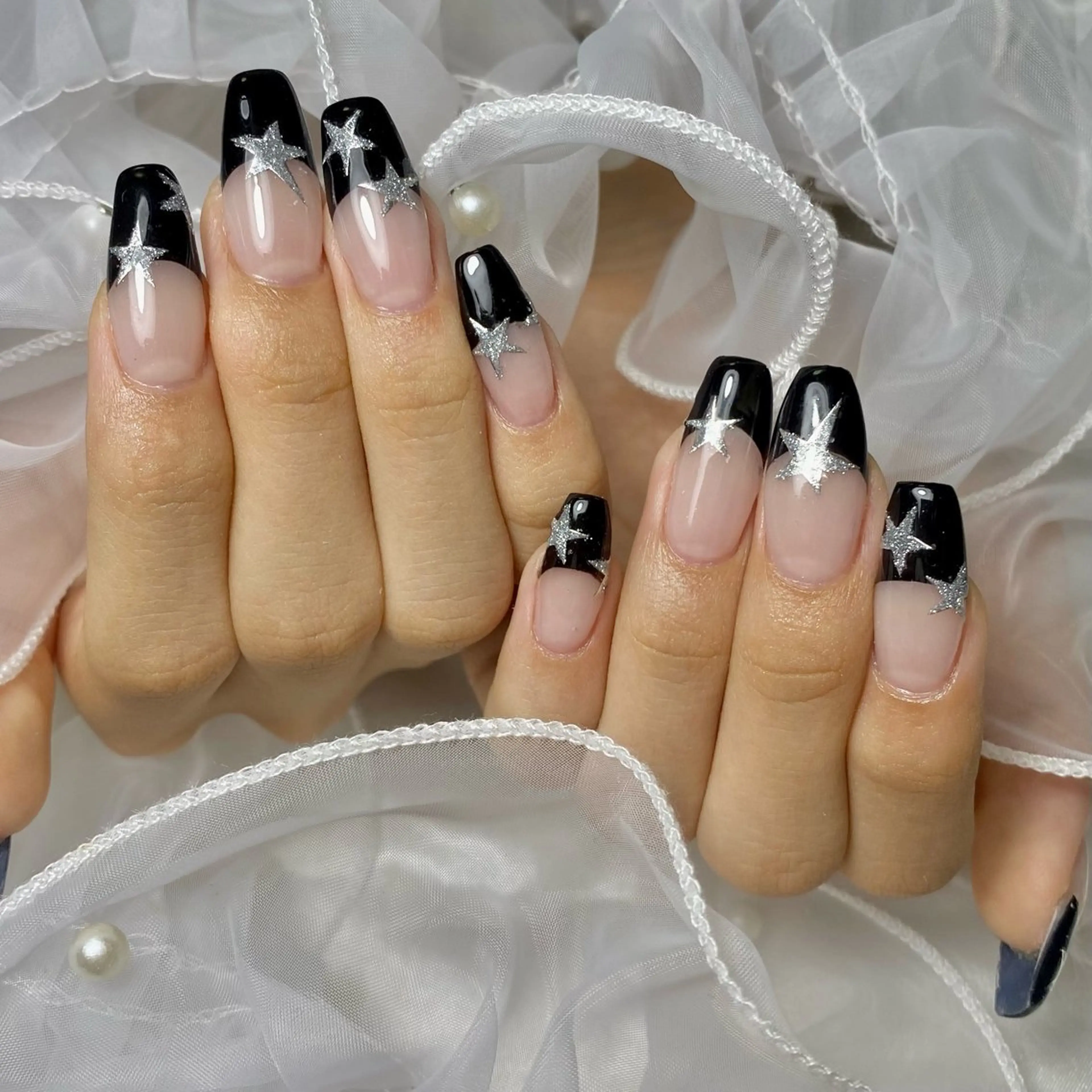 ネイル 持ち込み ハンドネイル Roi〈ロワ〉 Reikaのネイルデザイン