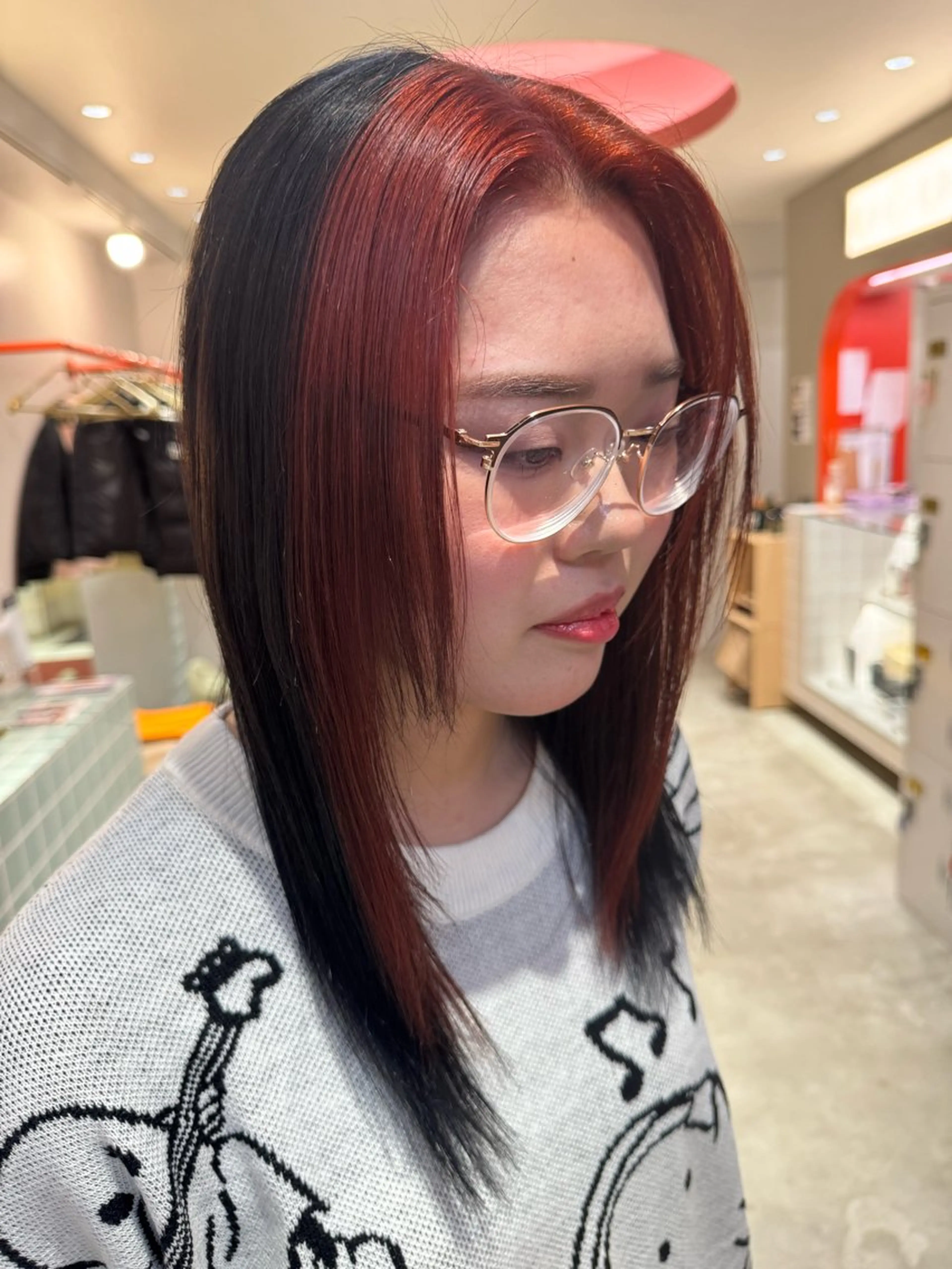 ロング ヘアカラー ROSTAR セイゴのヘアスタイル