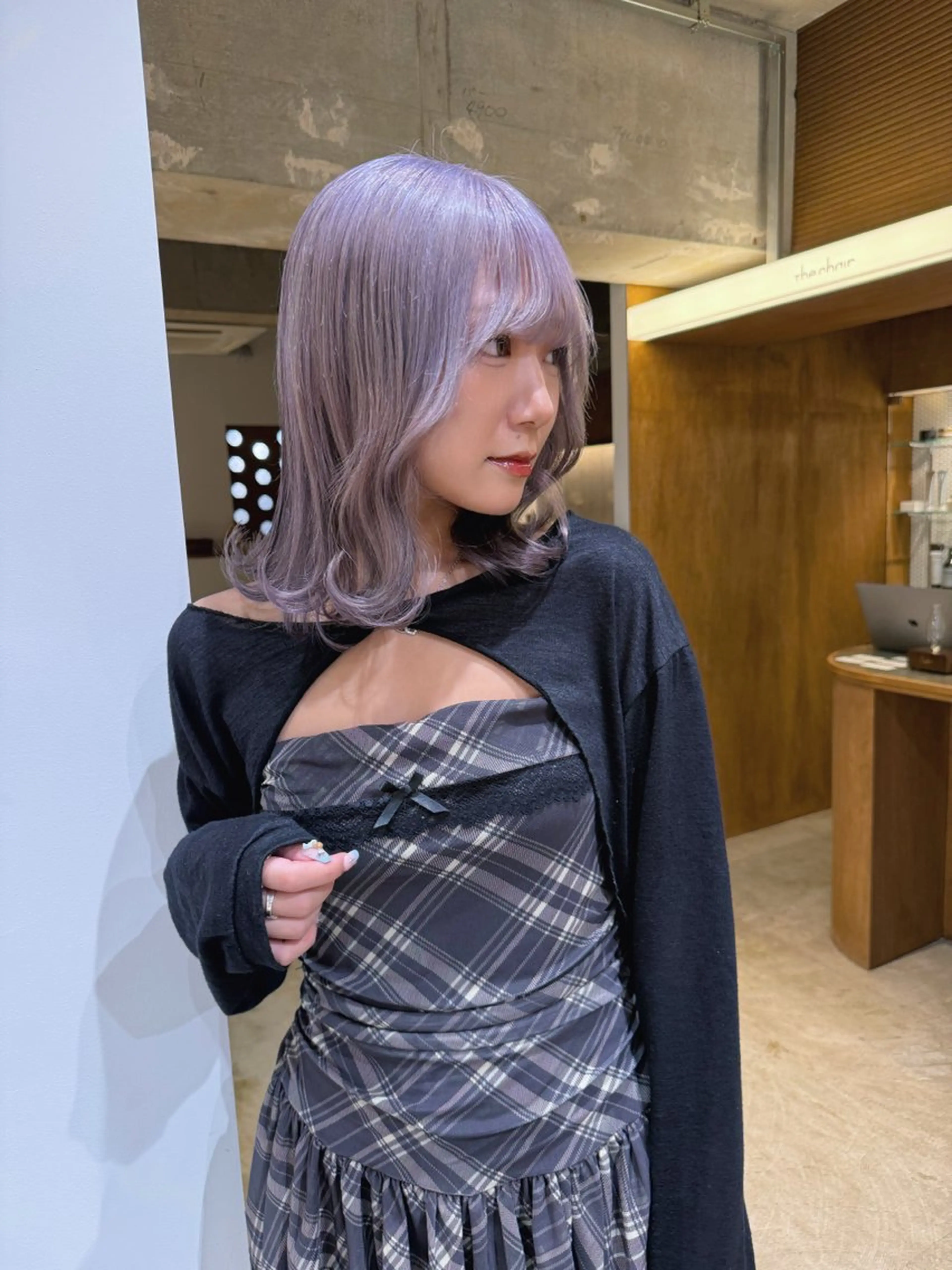 ミディアム カラー ブリーチ ラベンダーカラー シルバー miyuki .のヘアスタイル