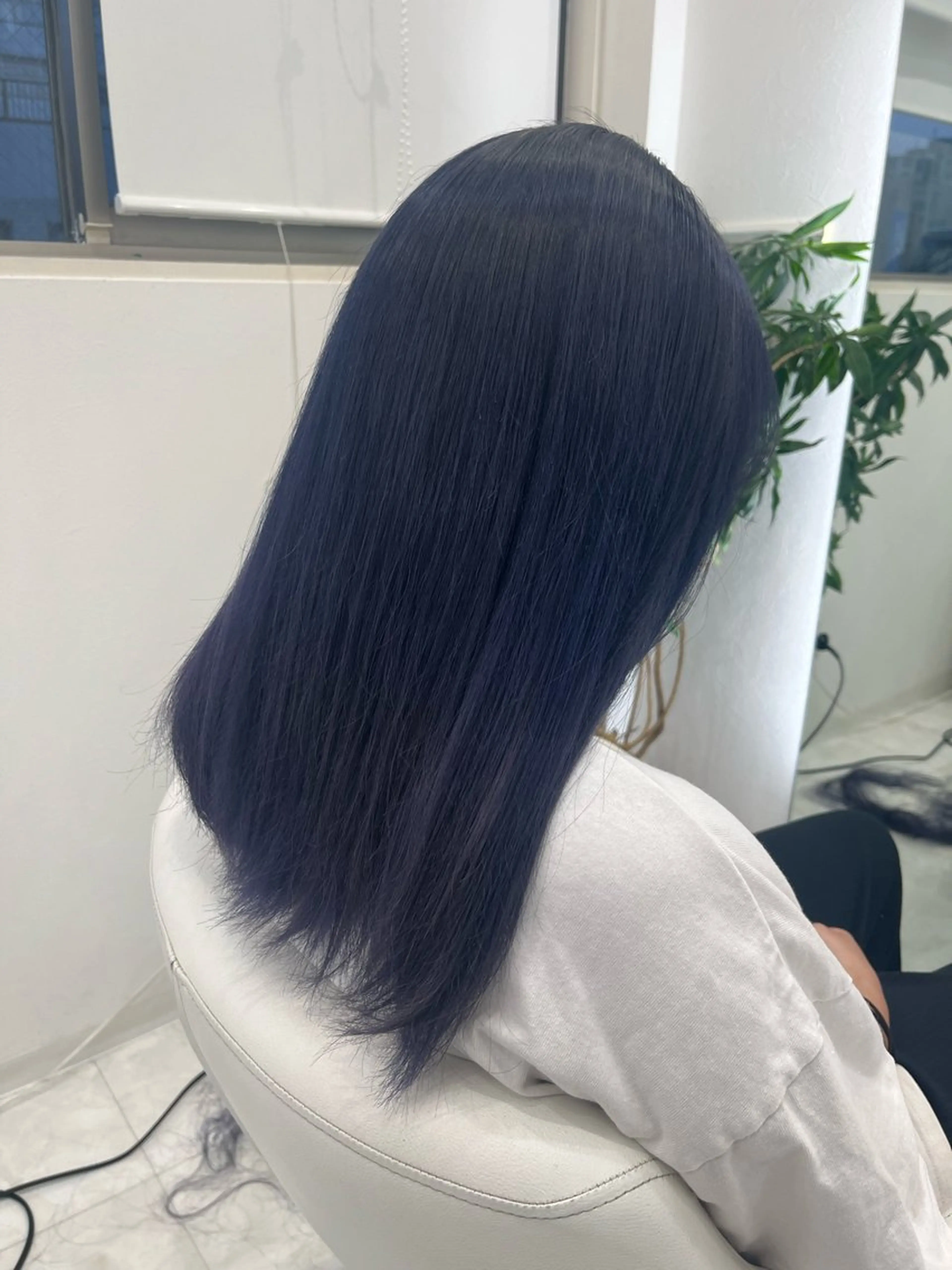 セミロング カラー ブルーカラー ブルーラベンダー ラベンダーカラー ヘアカラー トリートメント 山森 大地のヘアスタイル