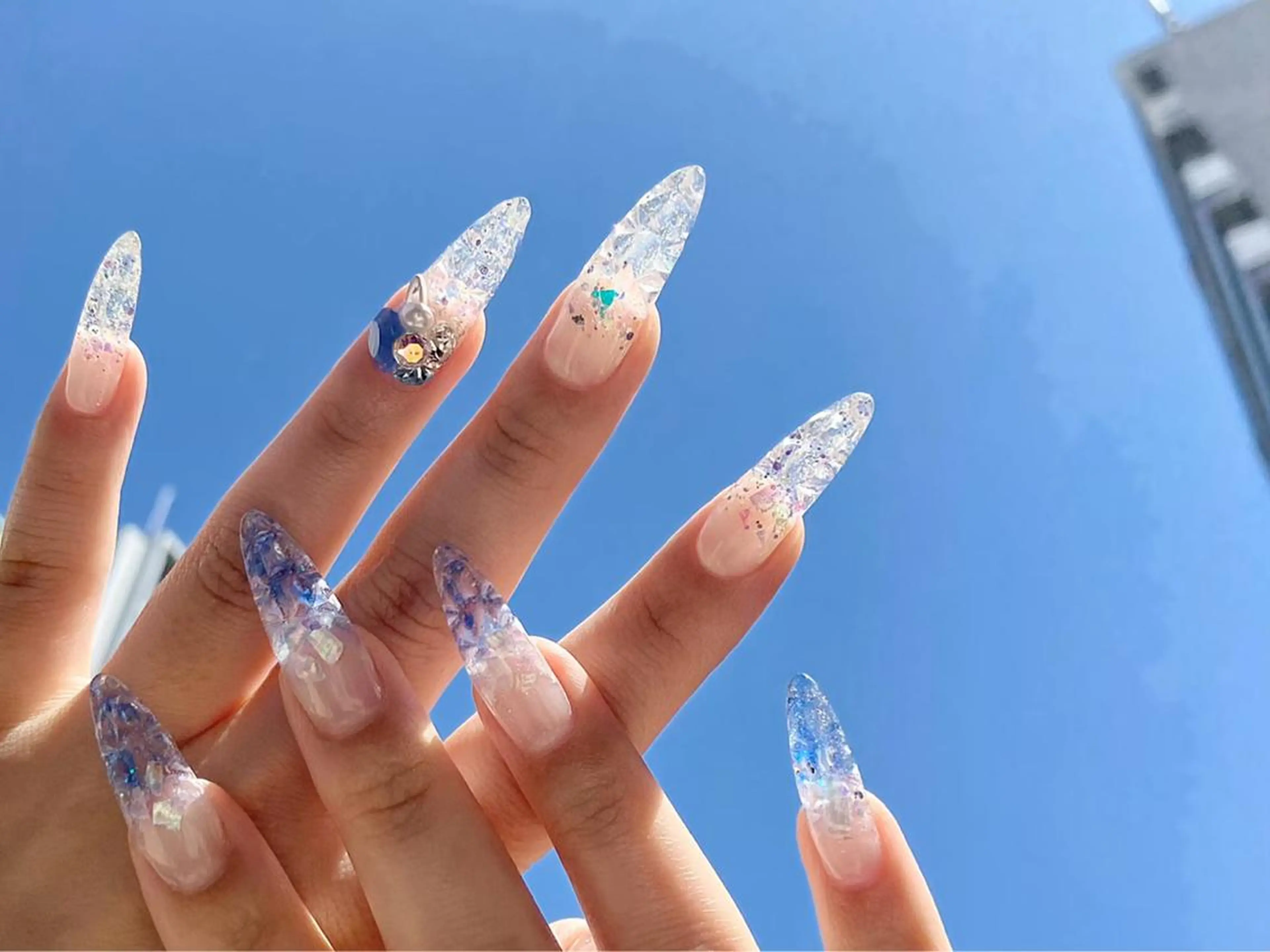 ネイル キラキラネイル ハンドネイル ハンドケア nailsalon mintのネイルデザイン