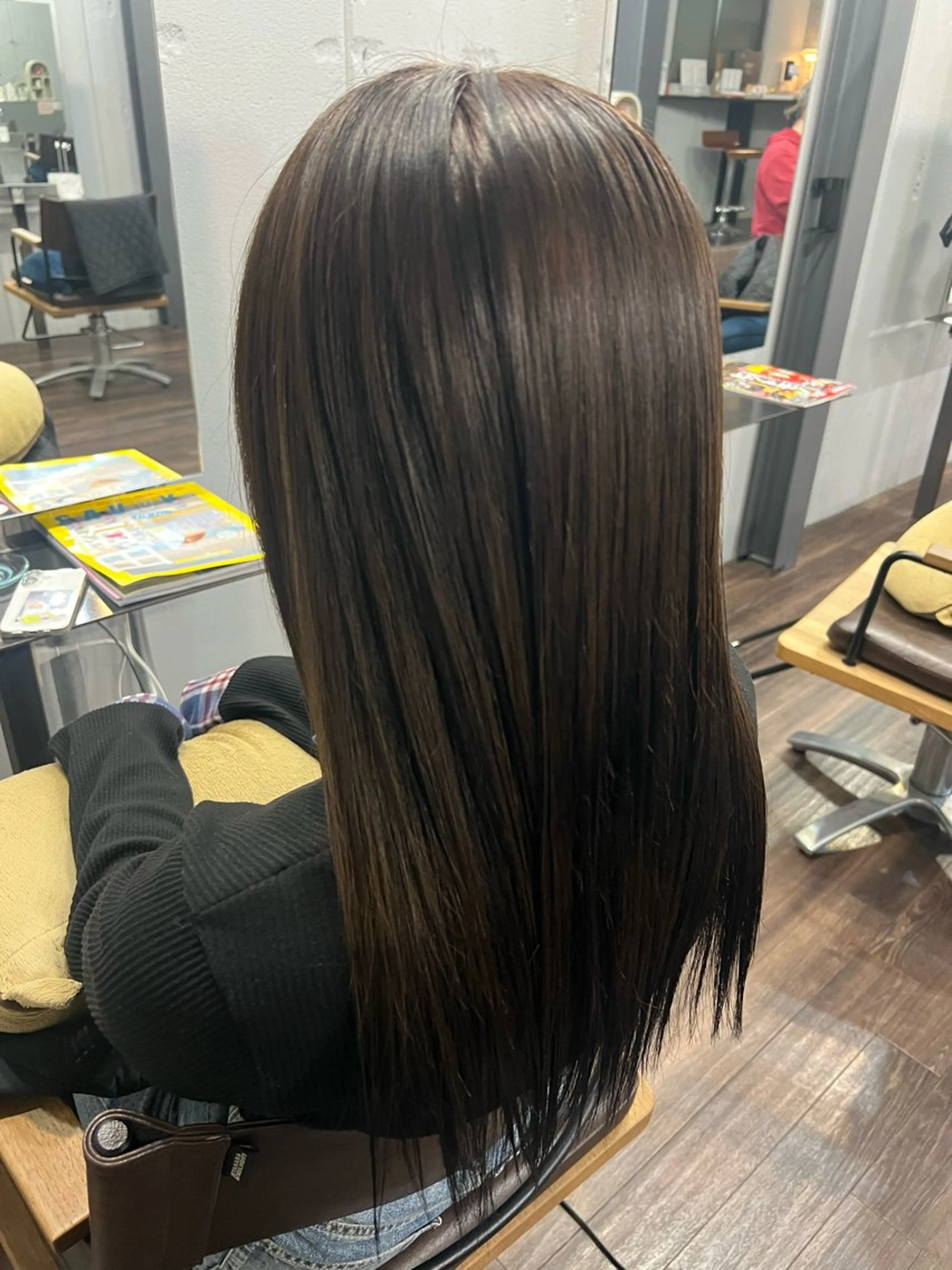 ロング カラー デザインカラー ハイライトカラー ハイトーンカラー ハイライト terra🌈大久保 睦美のヘアスタイル