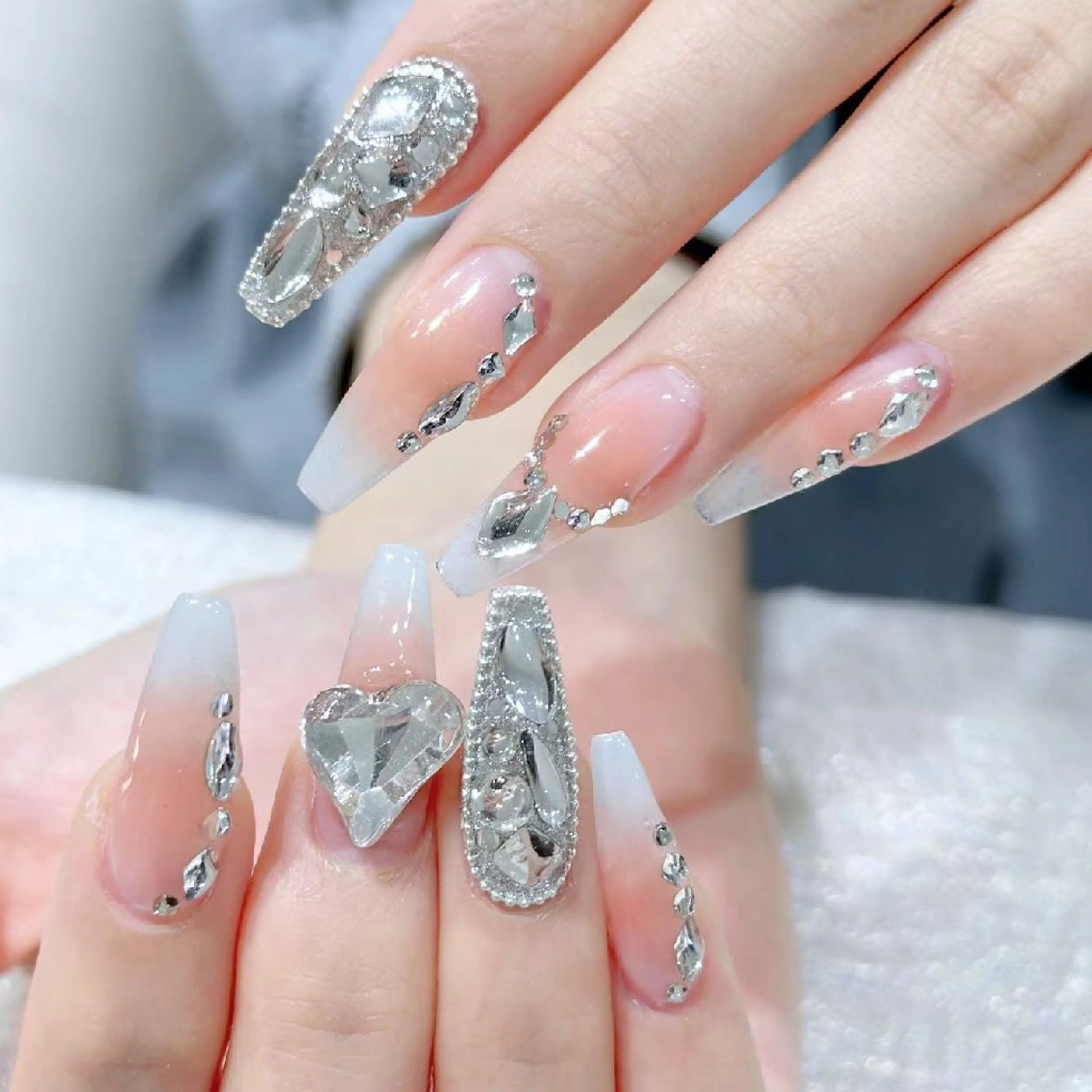 ネイル ハンドネイル Queens みなみのネイルデザイン