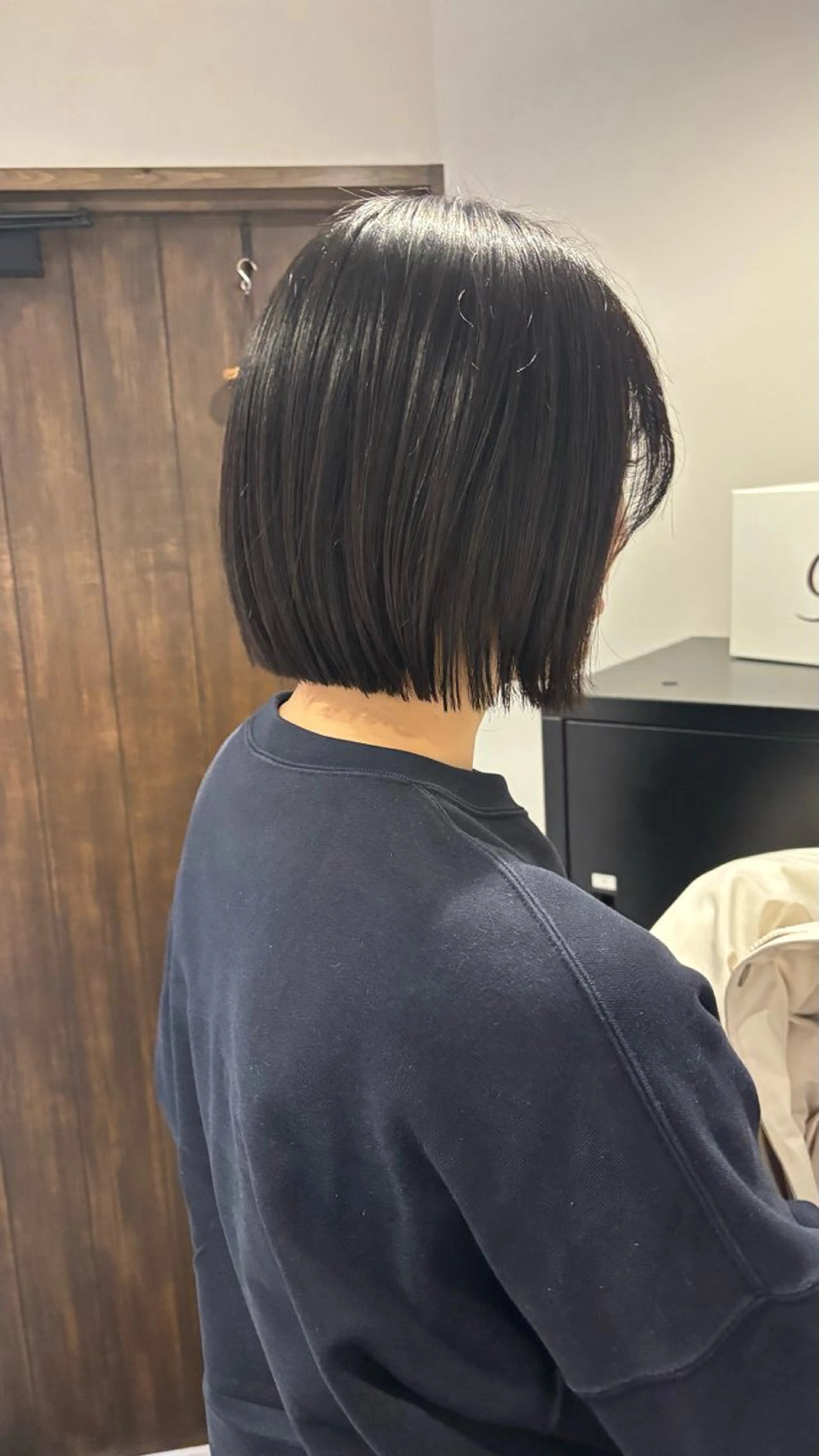 ミディアム ボブ カット YURINO /ボブ ベージュ/ハイトーンのヘアスタイル