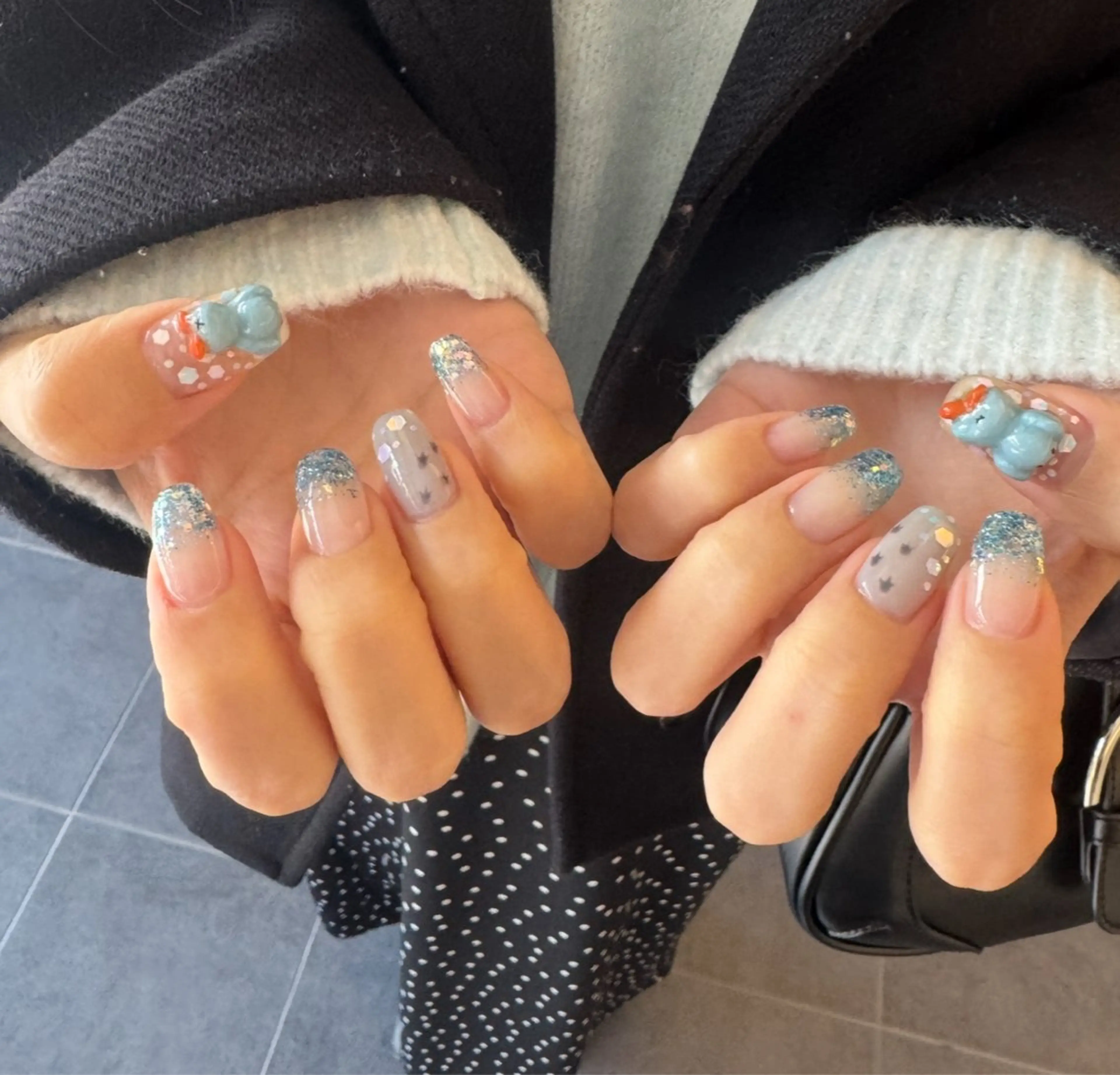 ネイル 成人式 キラキラネイル ニュアンスネイル オフィスネイル シンプルネイル Lililas サロン&スクールのネイルデザイン