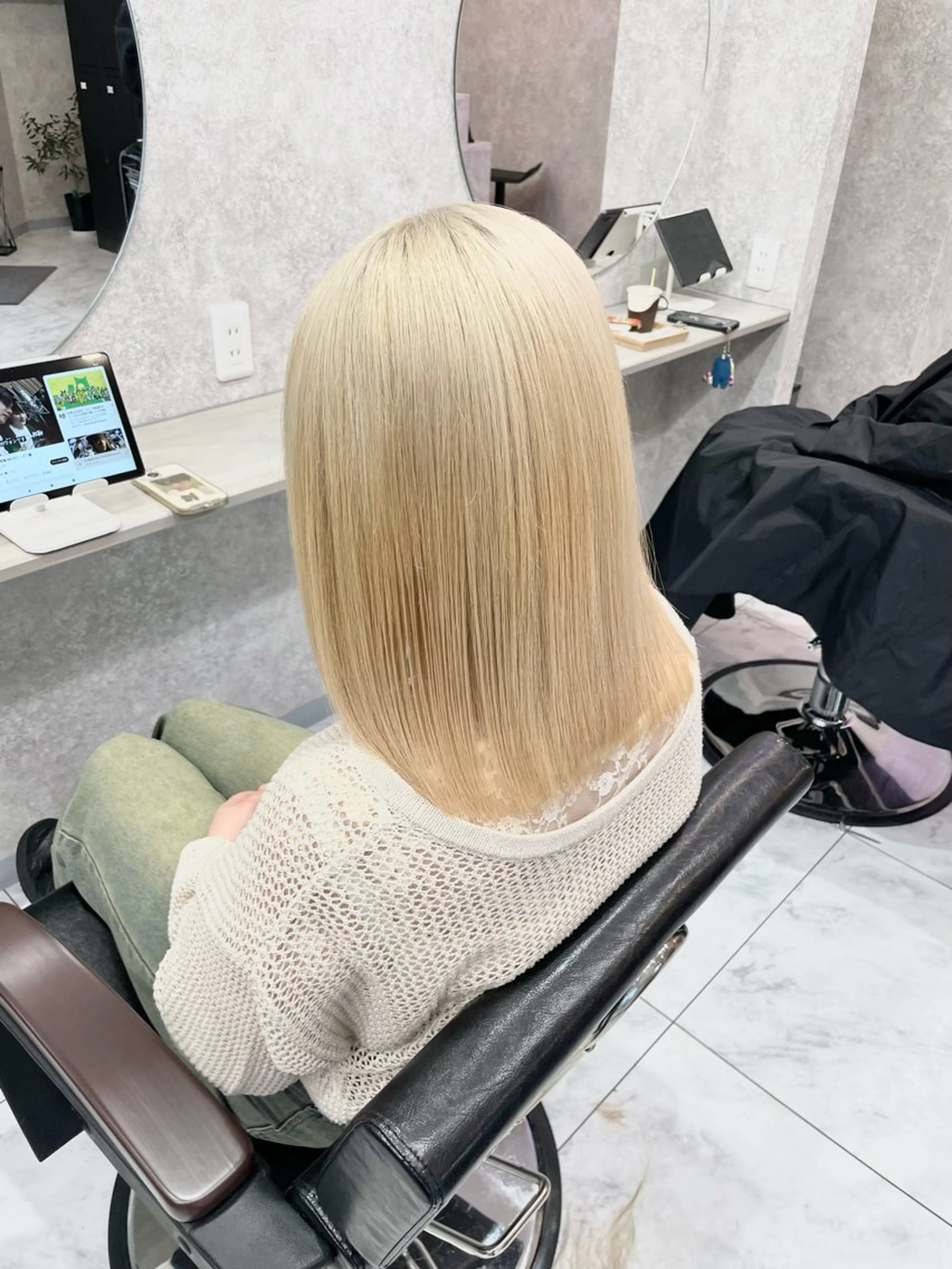 ミディアム 🦋ハイトーン🦋 石山 希理🦋のヘアスタイル