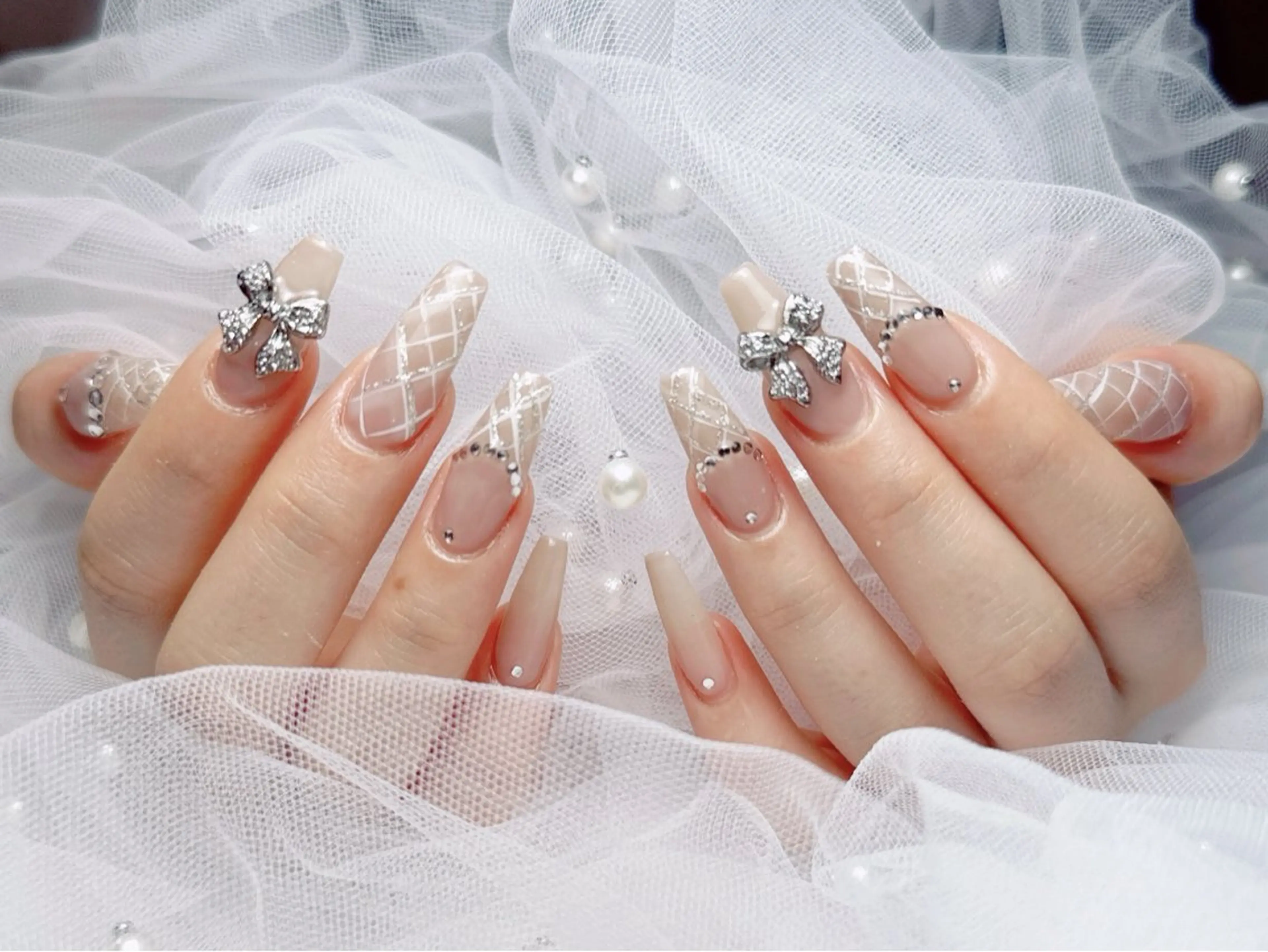 ネイル フレンチネイル ジェルネイル ハート 韓国ネイル マグネットネイル ハンドネイル ネイルサロン lotusのネイルデザイン