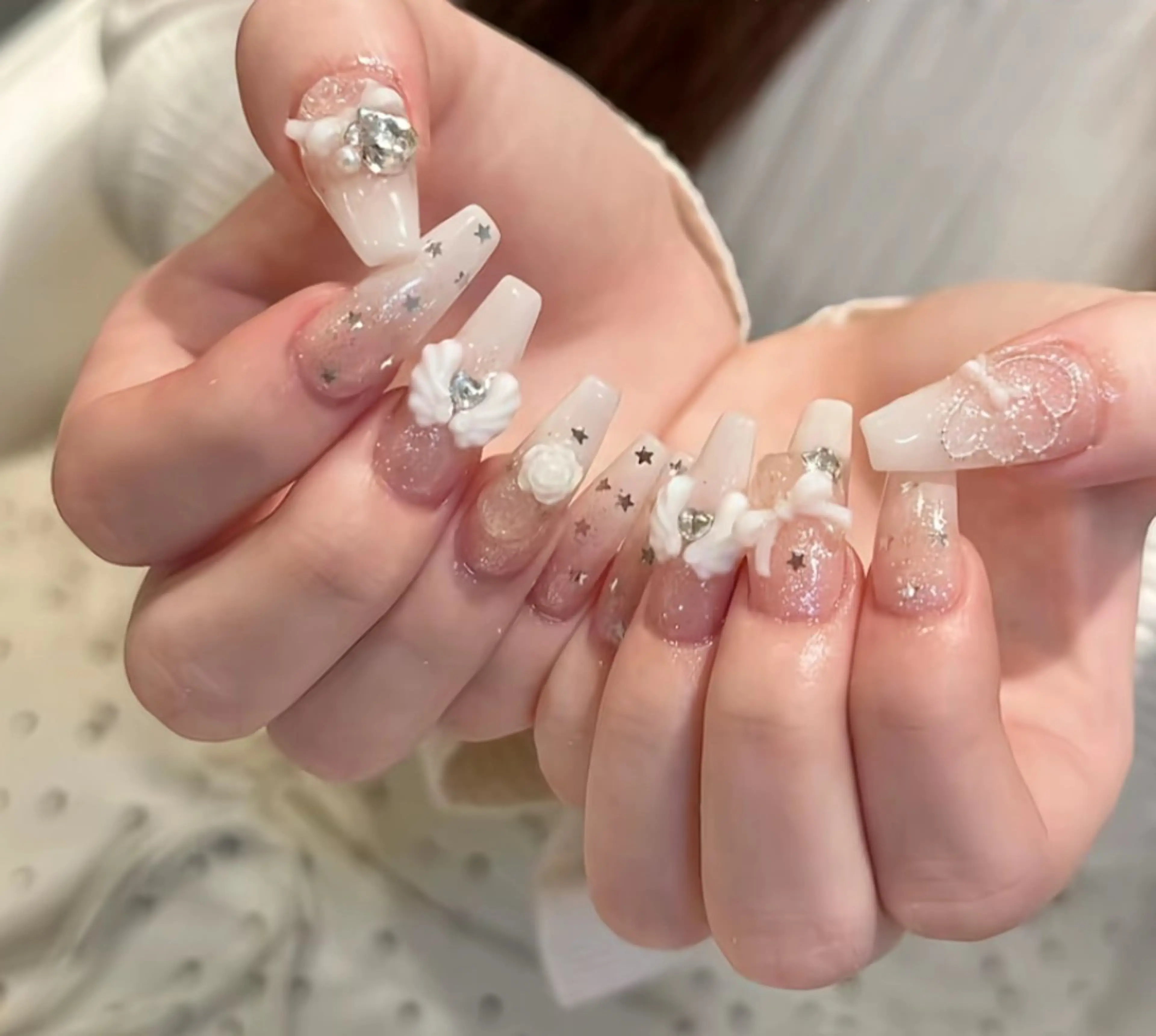 ネイル アートネイル 長さ出し ジェルネイル マグネットネイル ニュアンスネイル Kanao_ CloudyChanのネイルデザイン