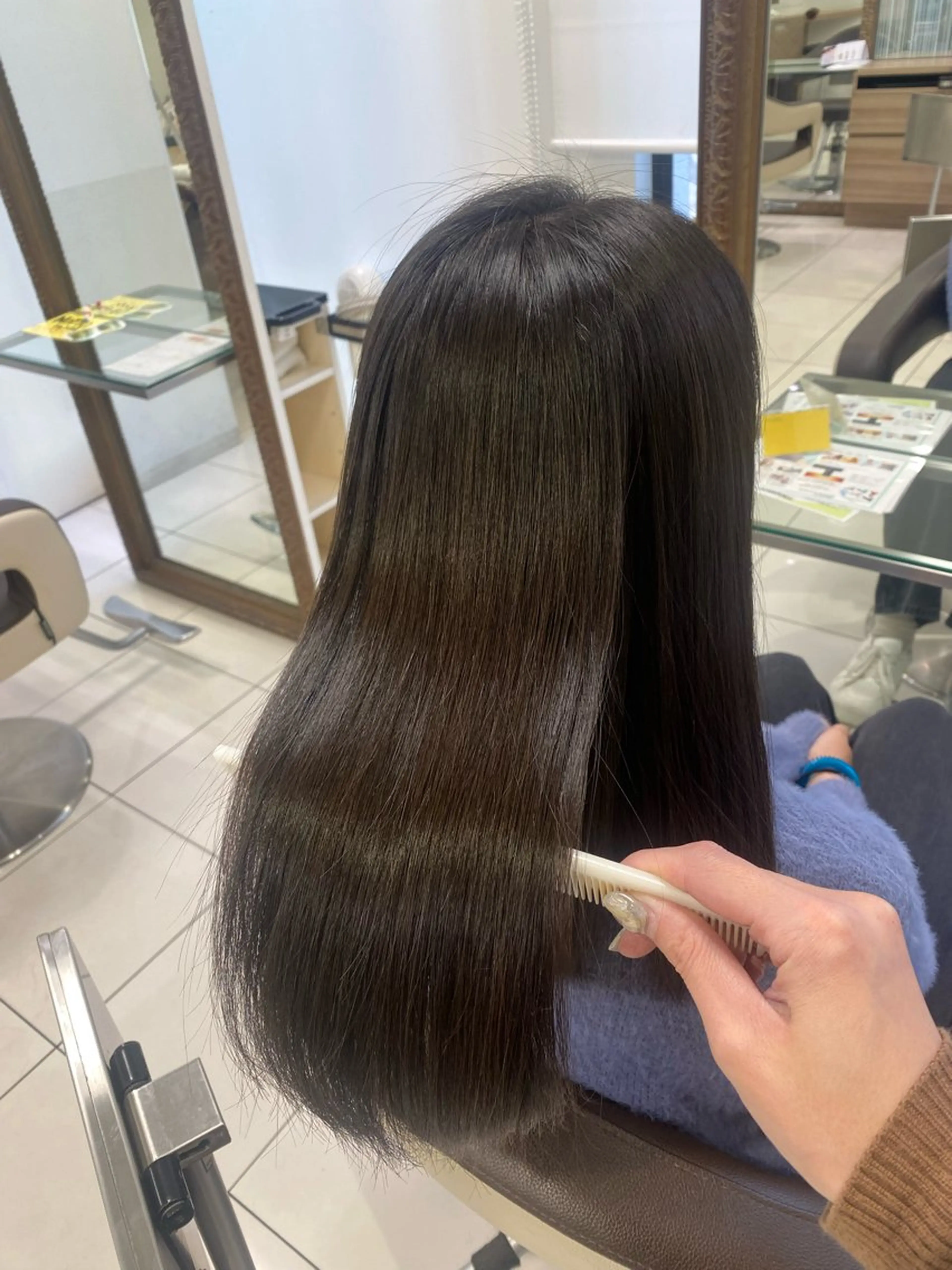 ロング カット 縮毛矯正 トリートメント ✨圧倒的ツヤ髪✨ 小野あすかのヘアスタイル