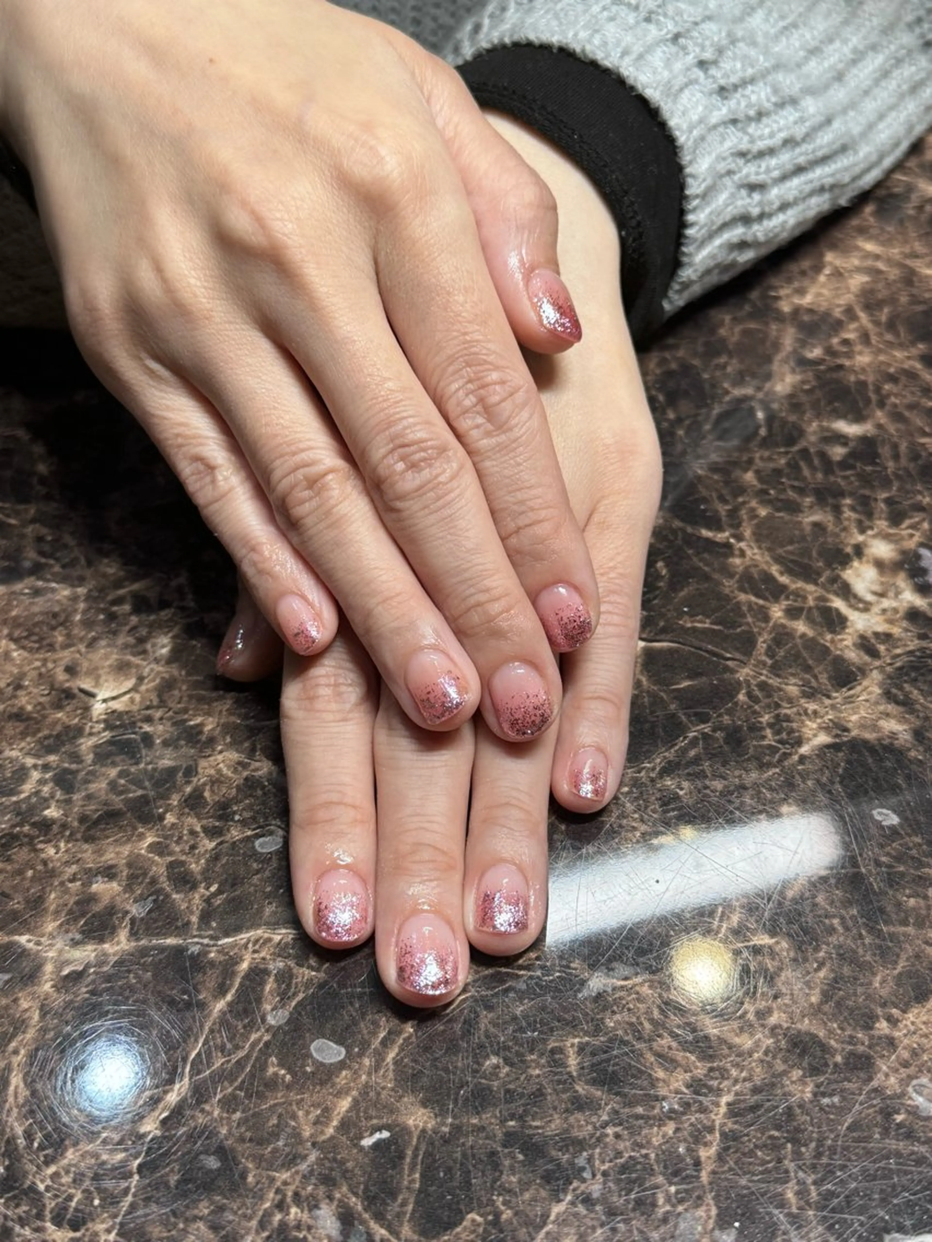 ネイル ラメ(グリッター) ラメグラデーション ピンク ハンドネイル IROHA NAIL Mihoのネイルデザイン