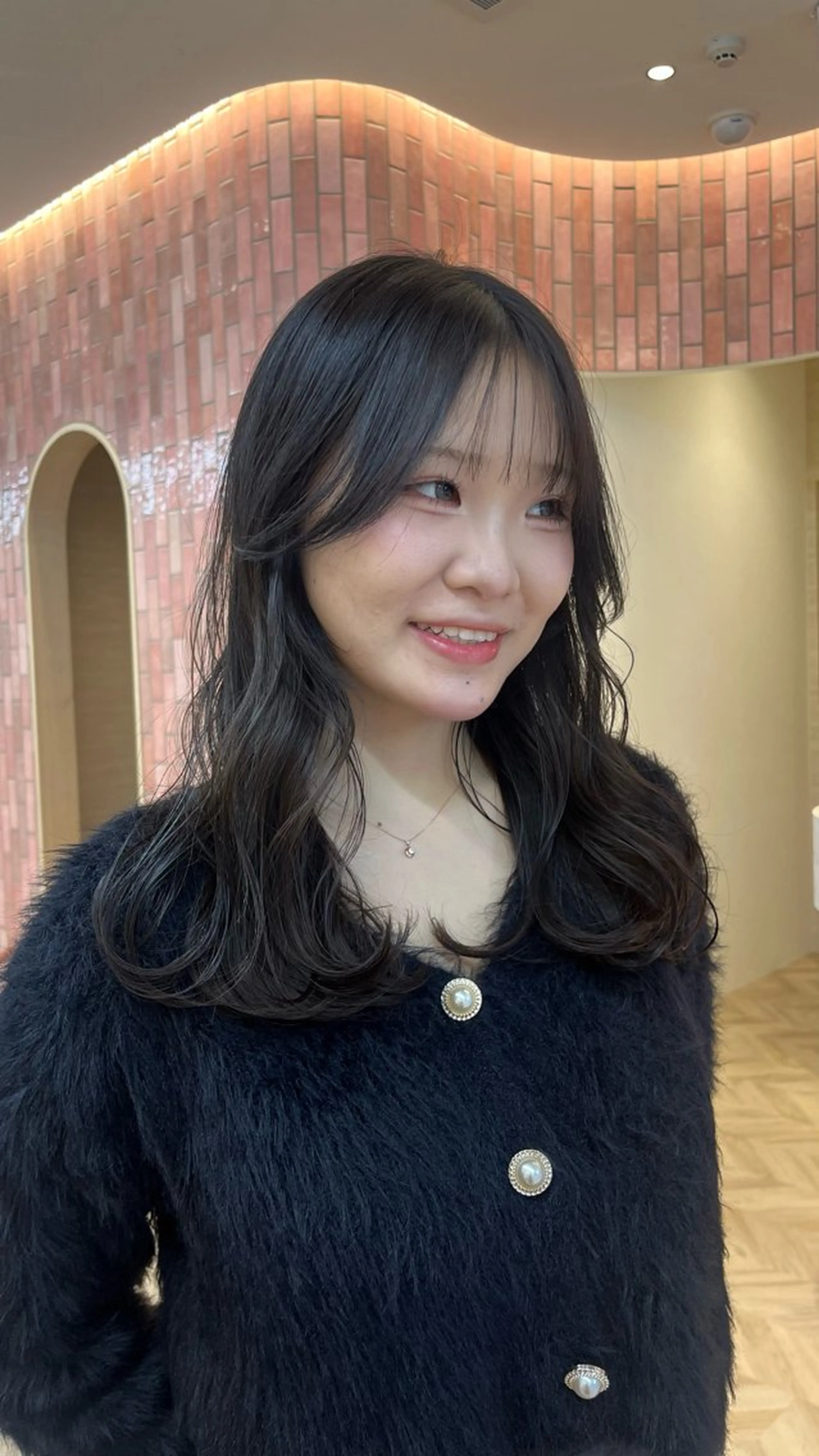 セミロング カラー 柔らかい艶暖色 レイヤー🫧姫汝のヘアスタイル