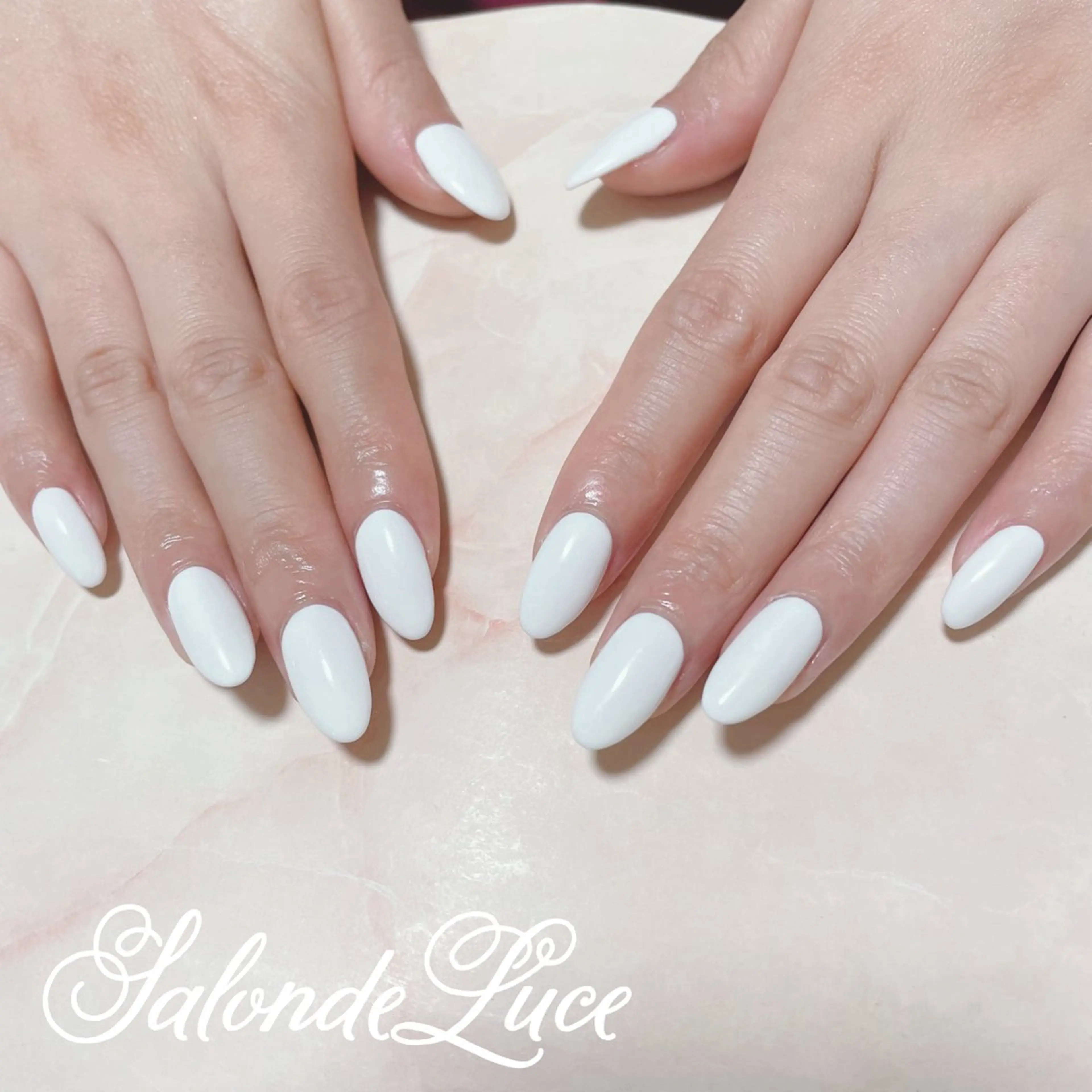 ネイル ワンカラーネイル 夏ネイル Salon de Luceのネイルデザイン