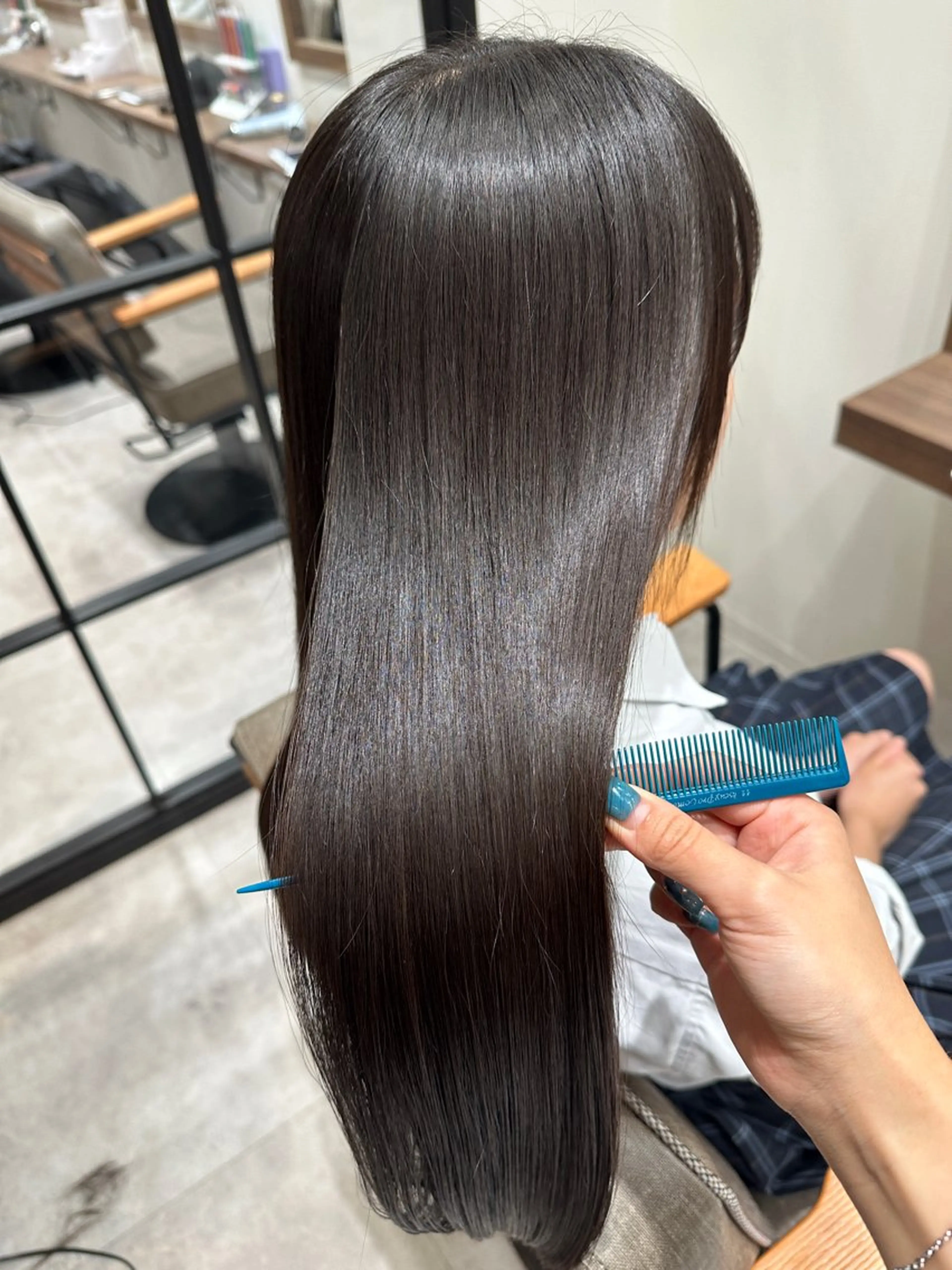 ロング カット 縮毛矯正 トリートメント 💙美髪救世主💙 関華蓮のヘアスタイル