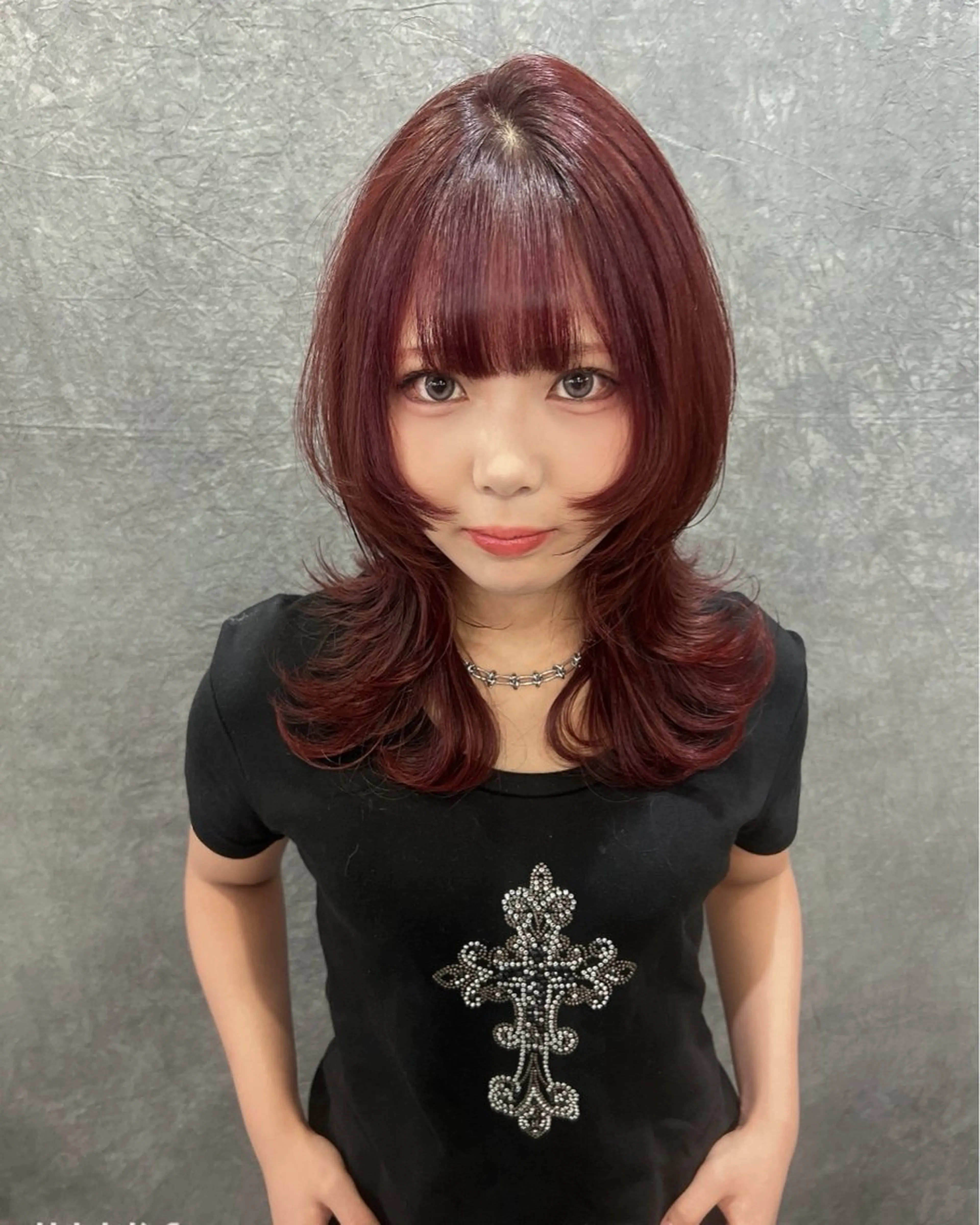 セミロング 顔まわりレイヤー 顔周りカット ハッシュカット 韓国風ヘア レイヤーカット カット ヘアカラー トリートメント ブリーチ/ウルフ ハッシュカット/石山のヘアスタイル