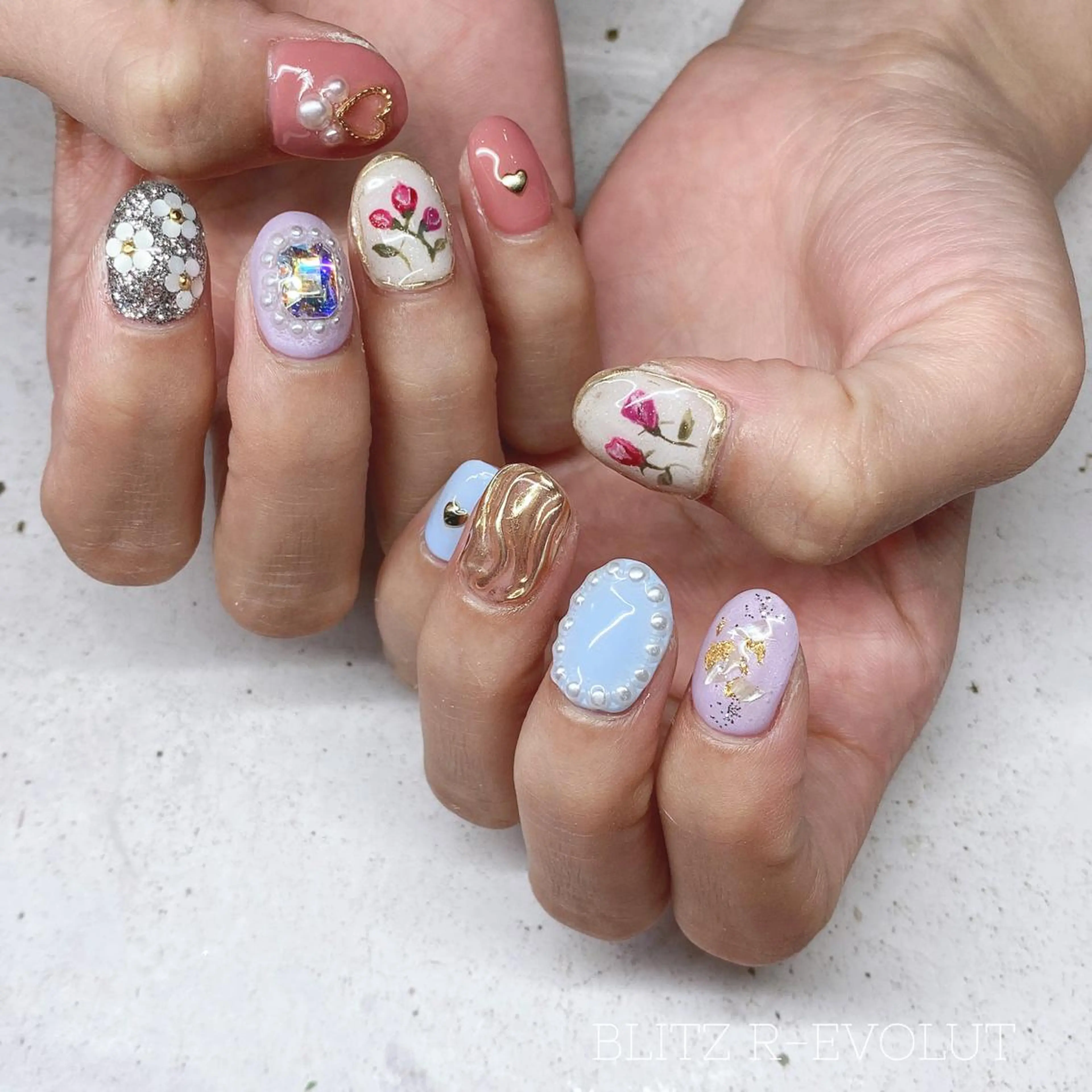 ネイル ☁️BLITZ 🎀笠原雪音🎀のネイルデザイン