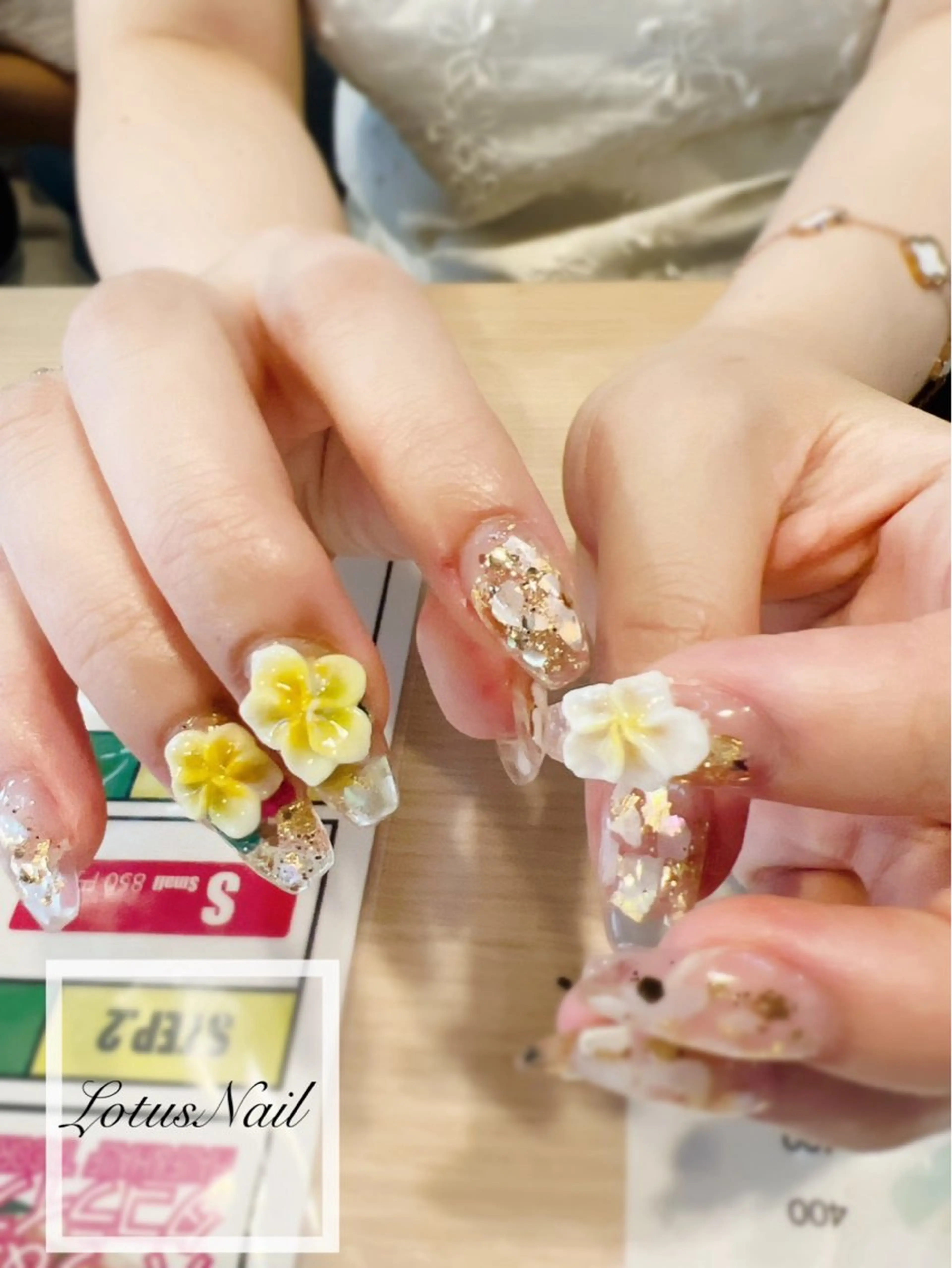 ネイル クリアネイル フレンチネイル Lotus Nailのネイルデザイン