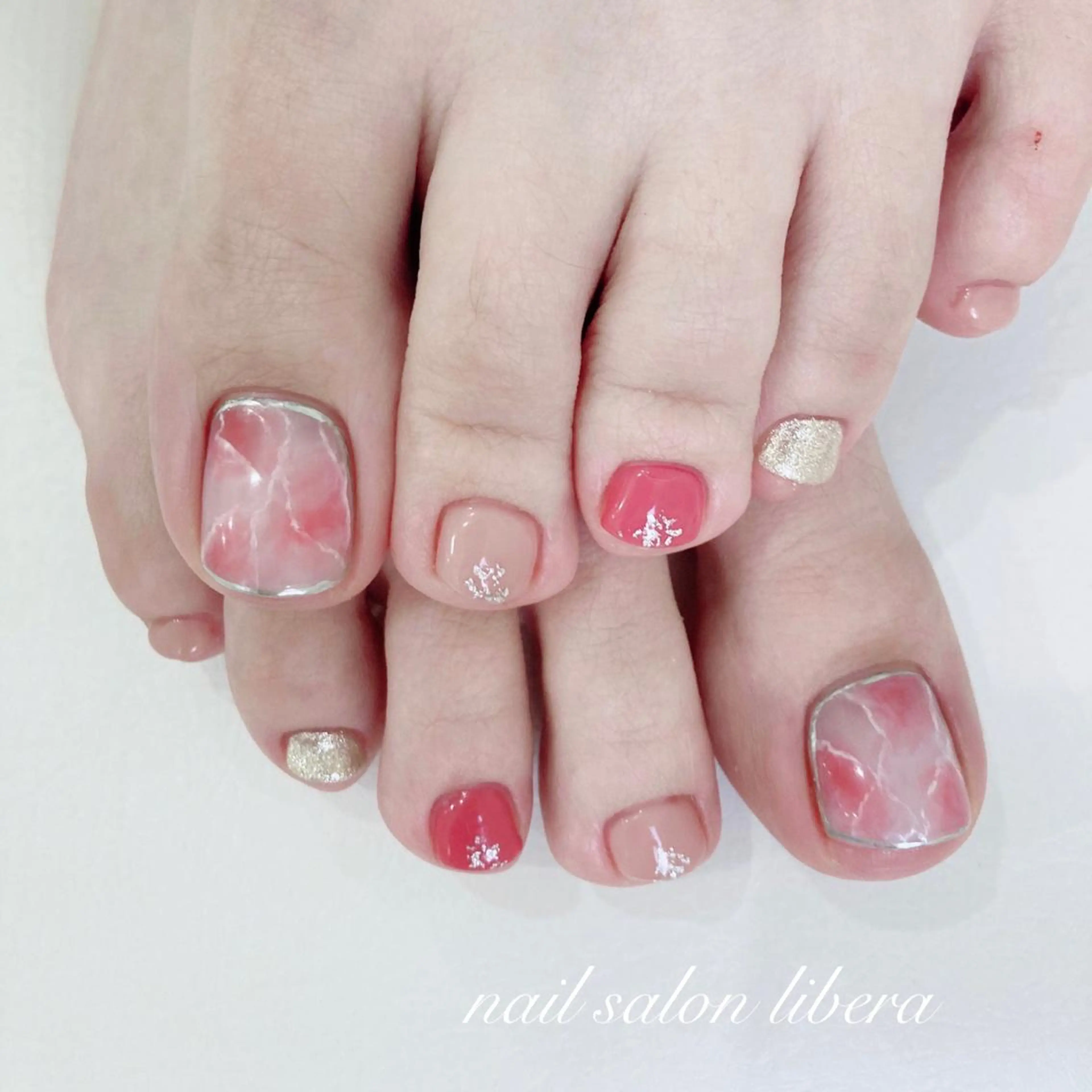 ネイル フットネイル nail salon LIBERAのネイルデザイン