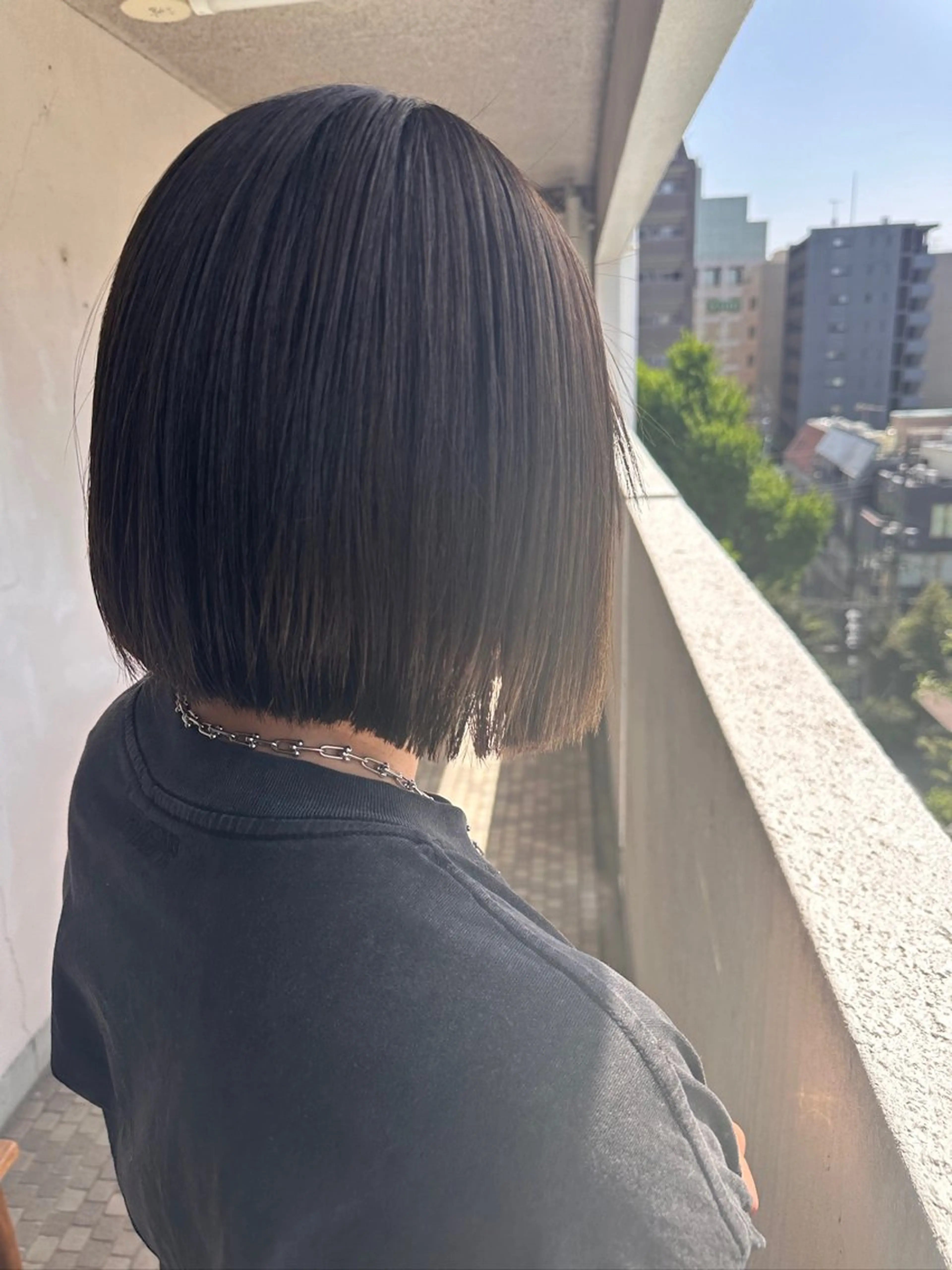 ミディアム カラー 仲村 真里奈のヘアスタイル