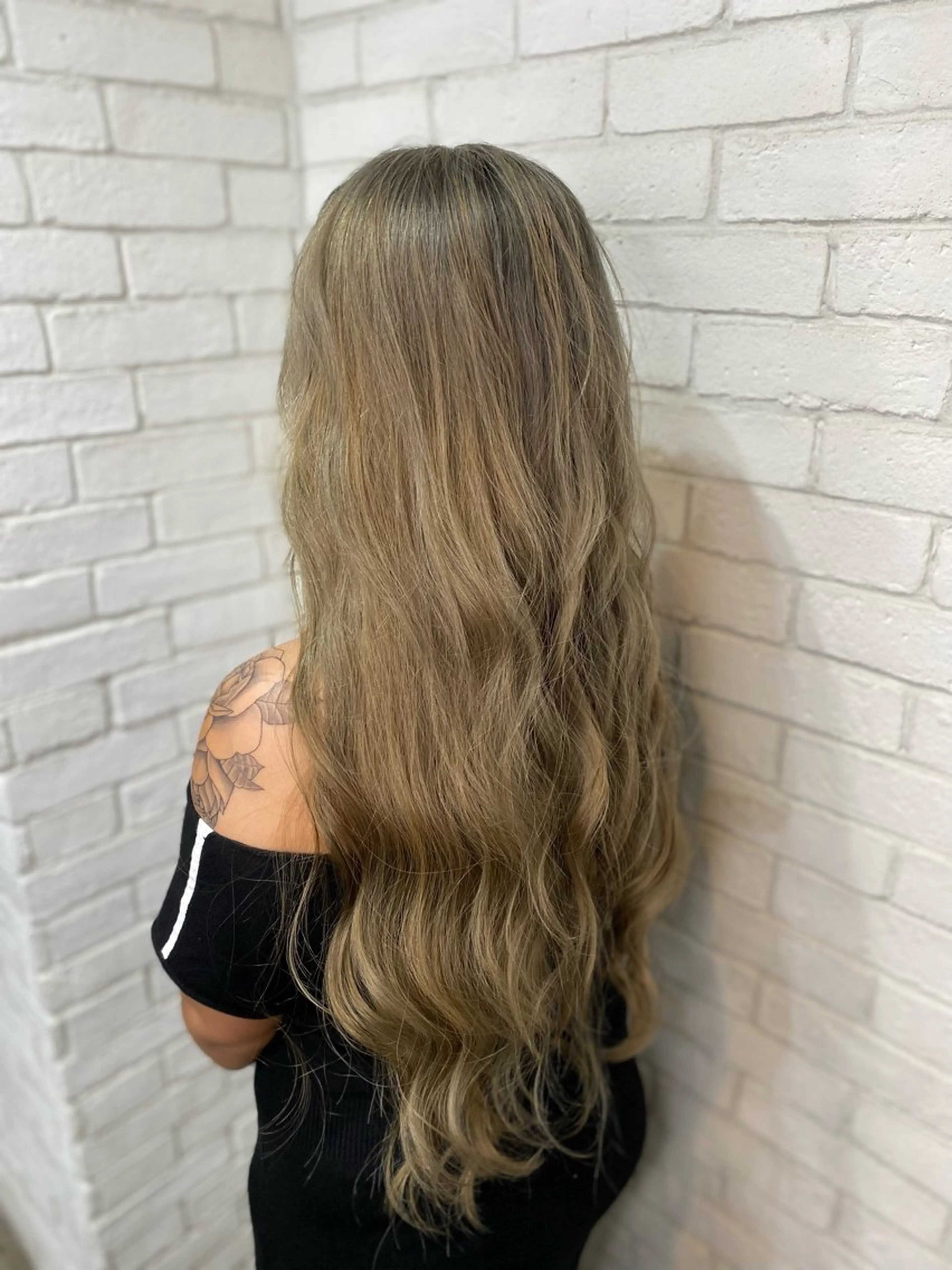 ロング カラー ヘアカラー トリートメント ヨシダ フミノリのヘアスタイル