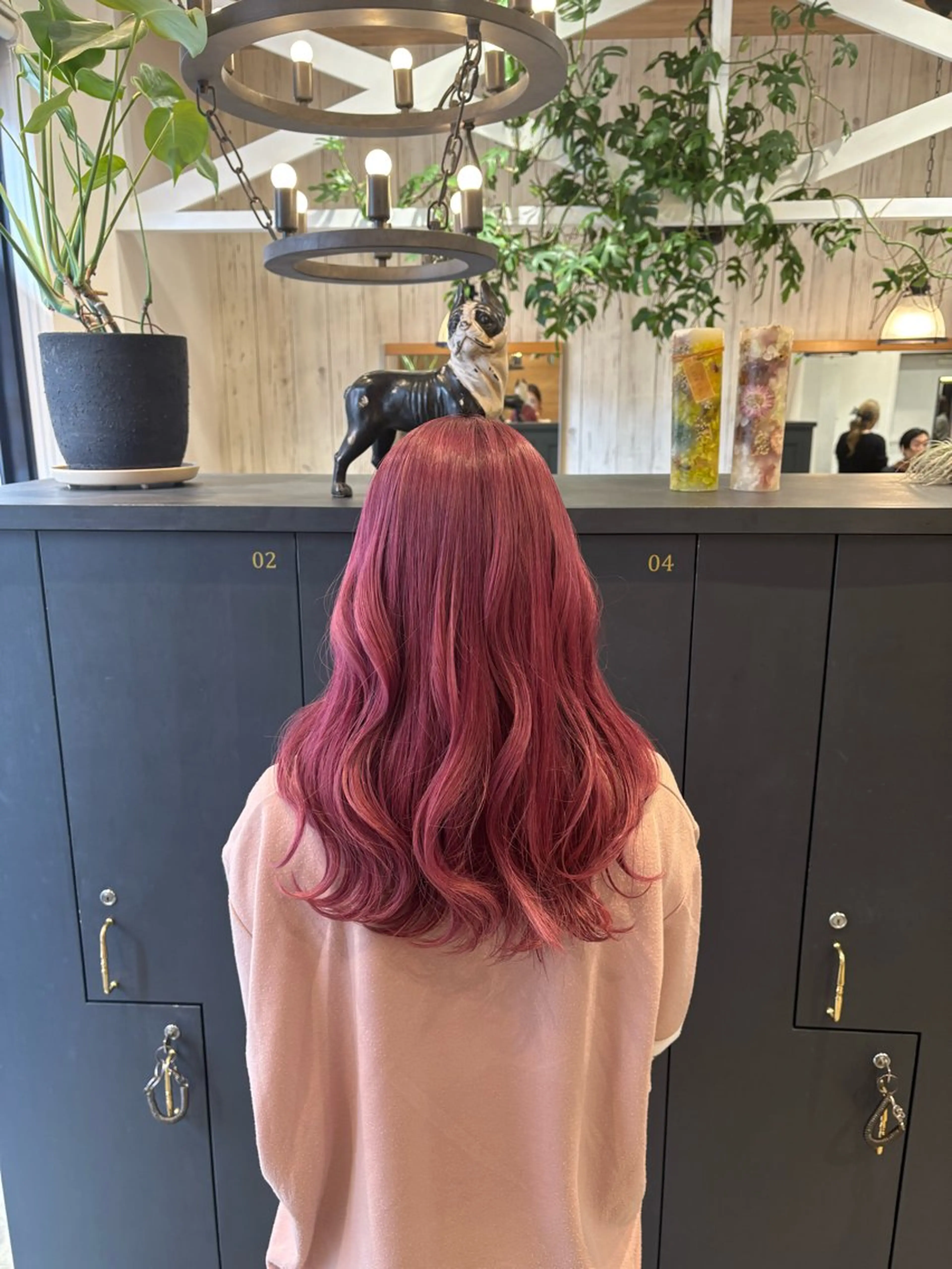 カラー 飯田 真季のヘアスタイル