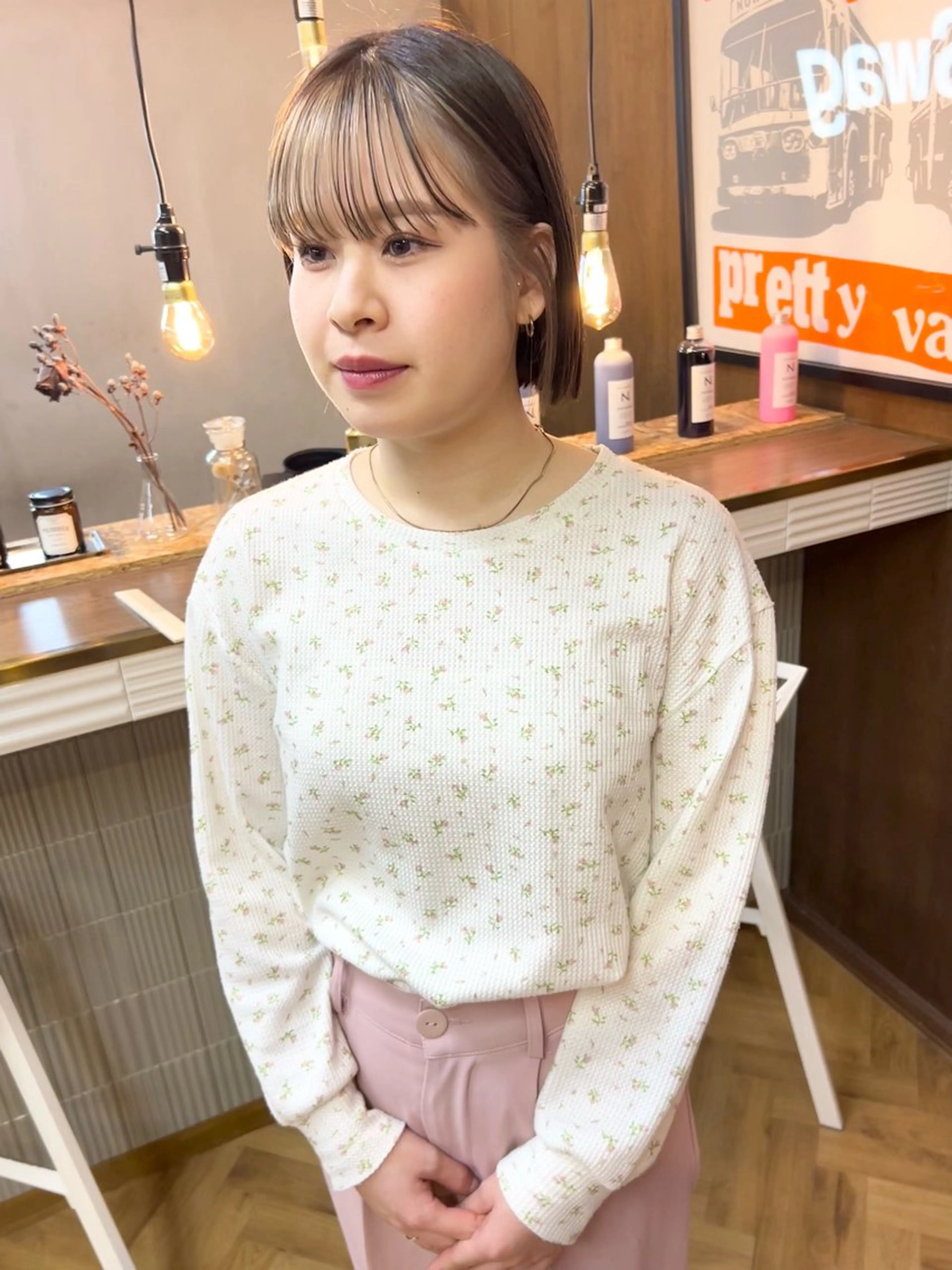 ショート カラー パーマ ヘアアレンジ デザインカラー/ボブ ブリーチカラー/ユリのヘアスタイル