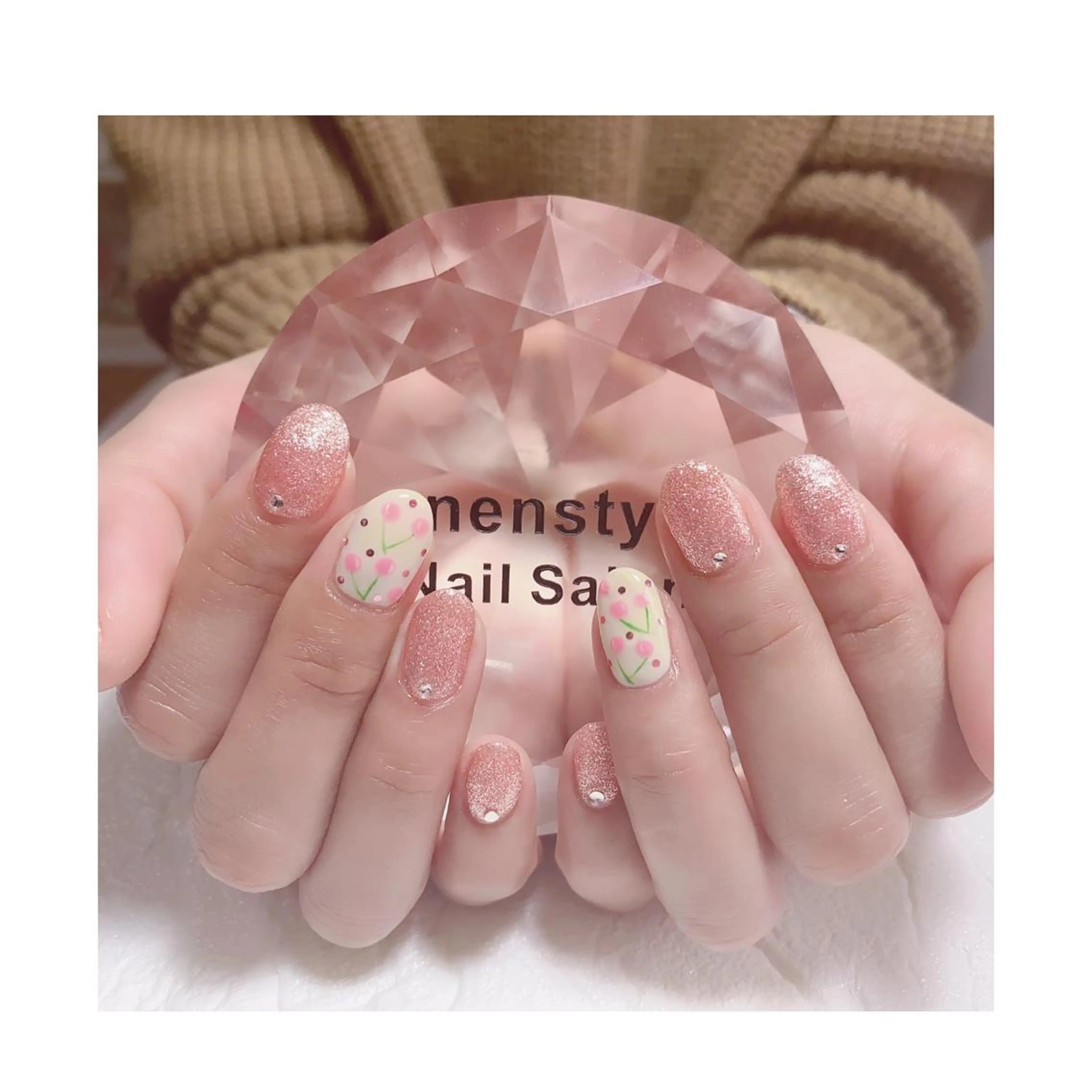 ショート ネイル ジェルネイル ニュアンスネイル オフィスネイル ワンカラーネイル パラジェル ハンドネイル 👑enen style👑のネイルデザイン