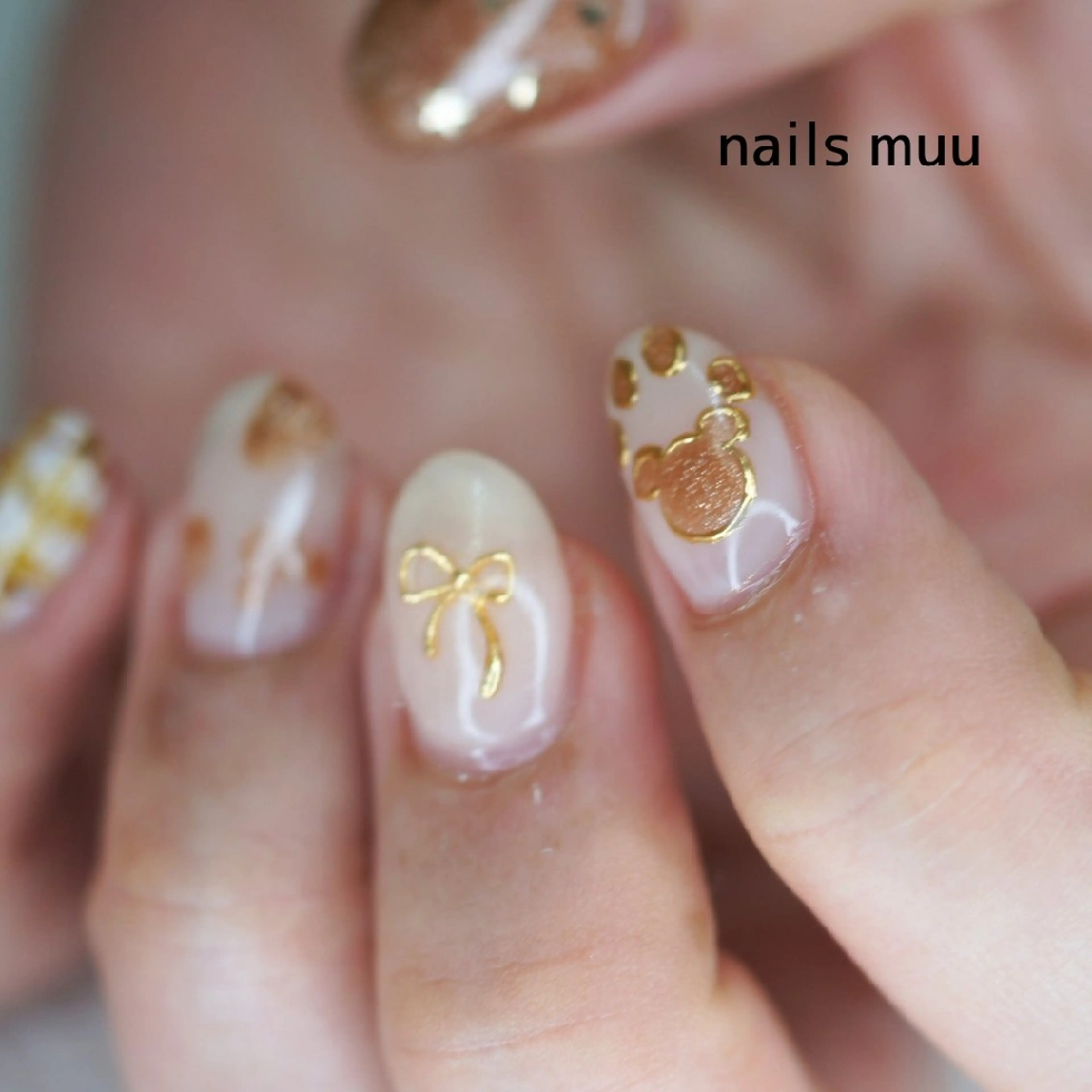 ネイル アートネイル ブラウン フラワーネイル グリーン 春ネイル ハンドネイル nails muu まゆのネイルデザイン