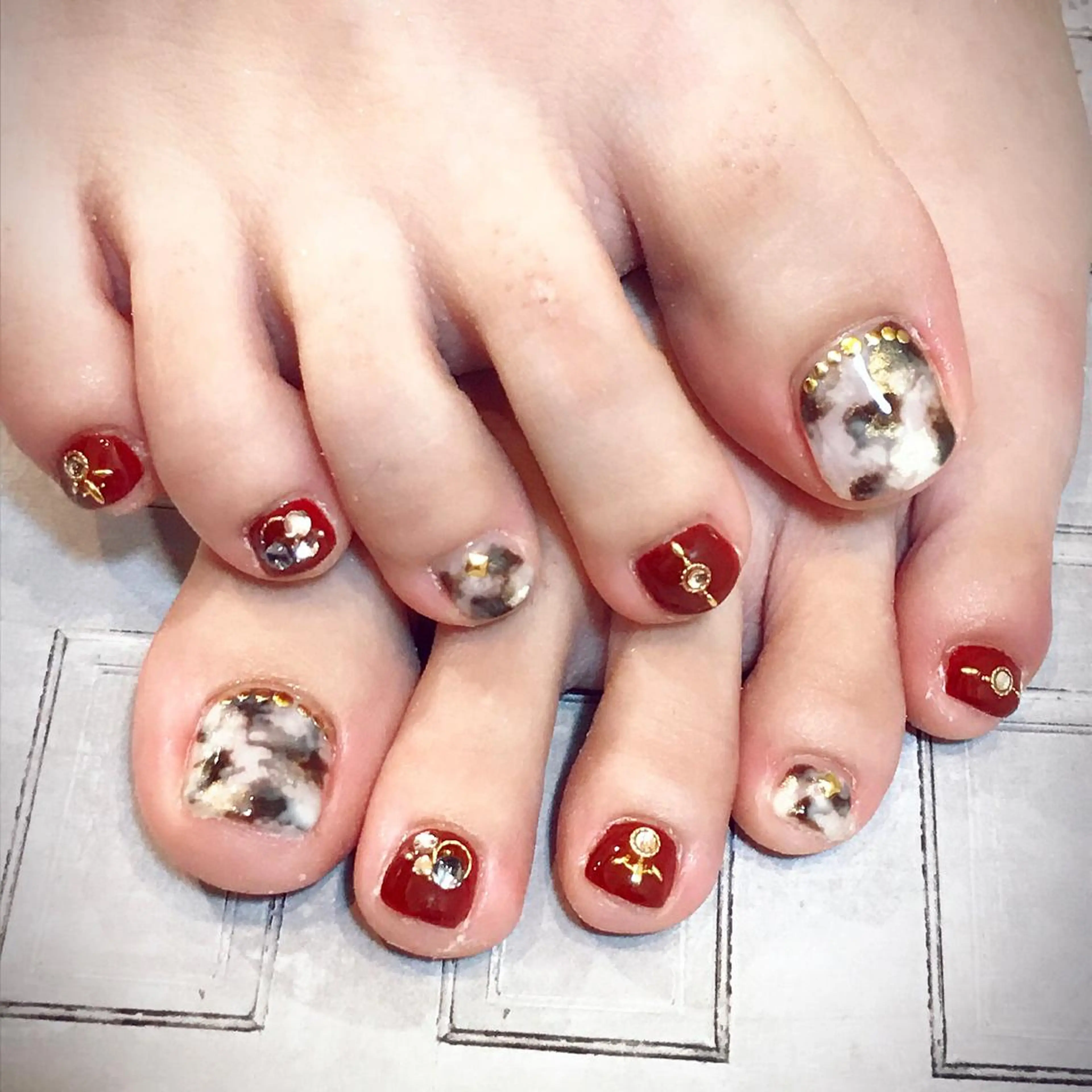 ネイル べっ甲ネイル ホワイト jdn kayokoのネイルデザイン