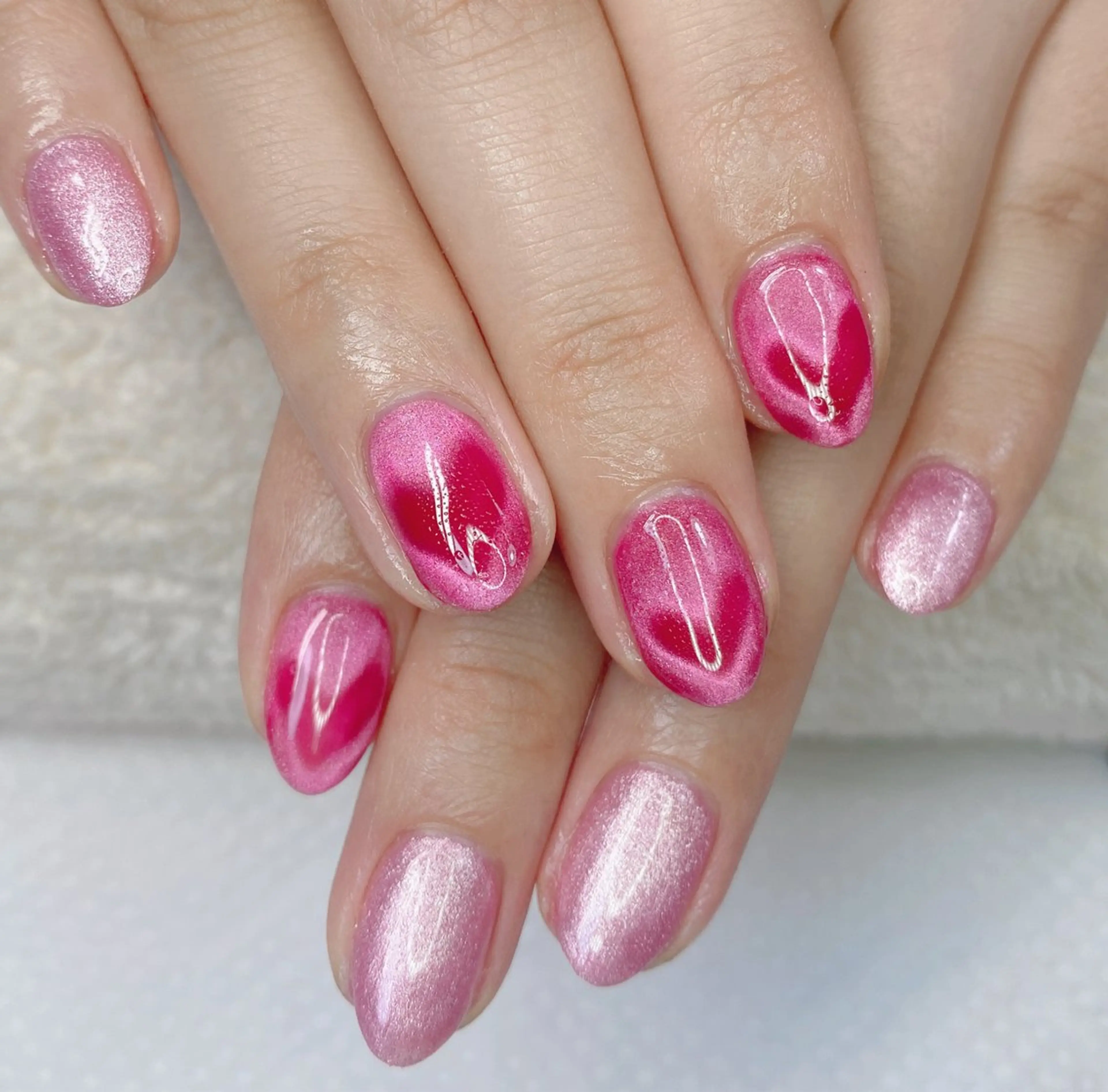 ネイル ハート マグネットネイル ニュアンスネイル🌈 MYU Nailsのネイルデザイン