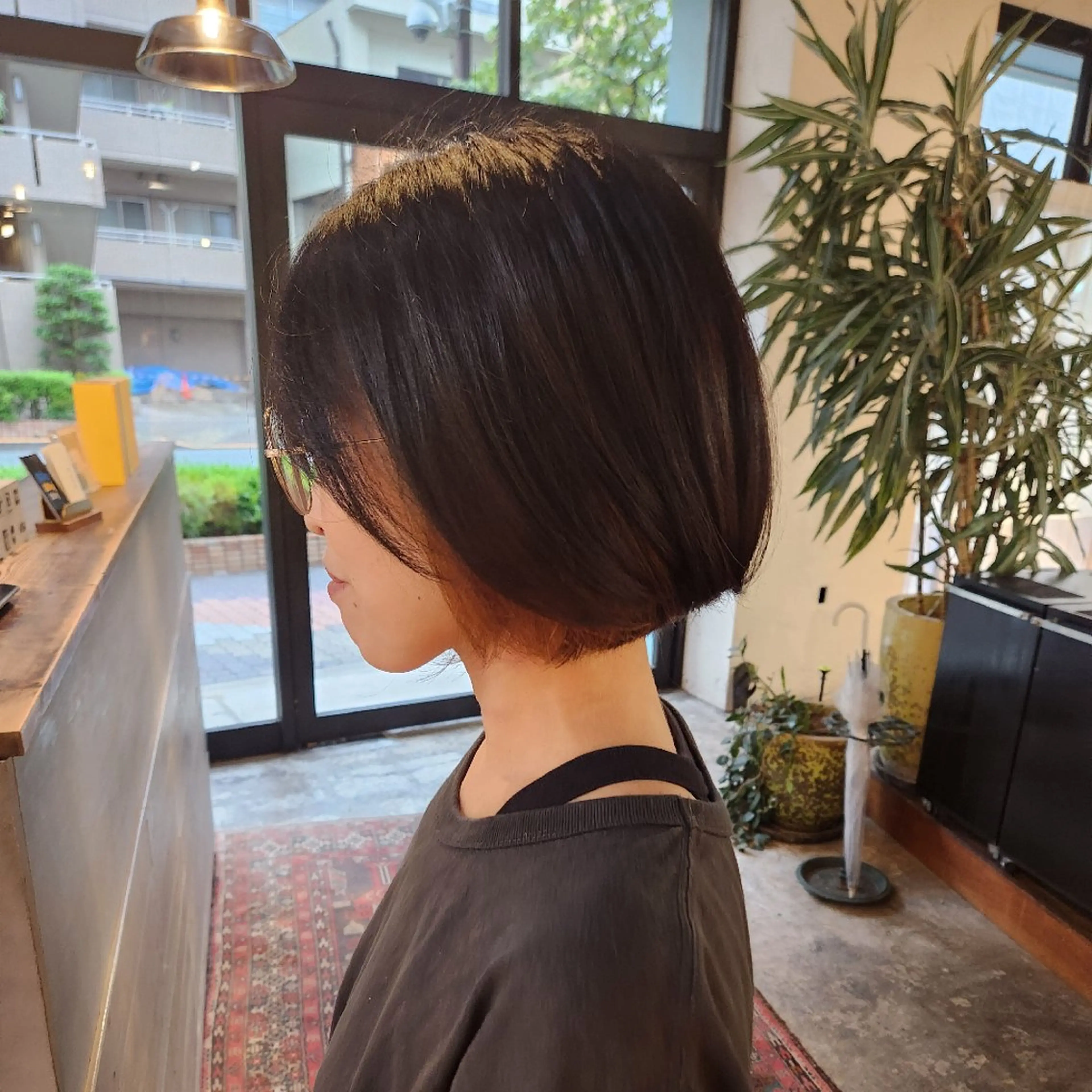 ショート カラー ハヤシ マユ ✂ 府中美容室のヘアスタイル