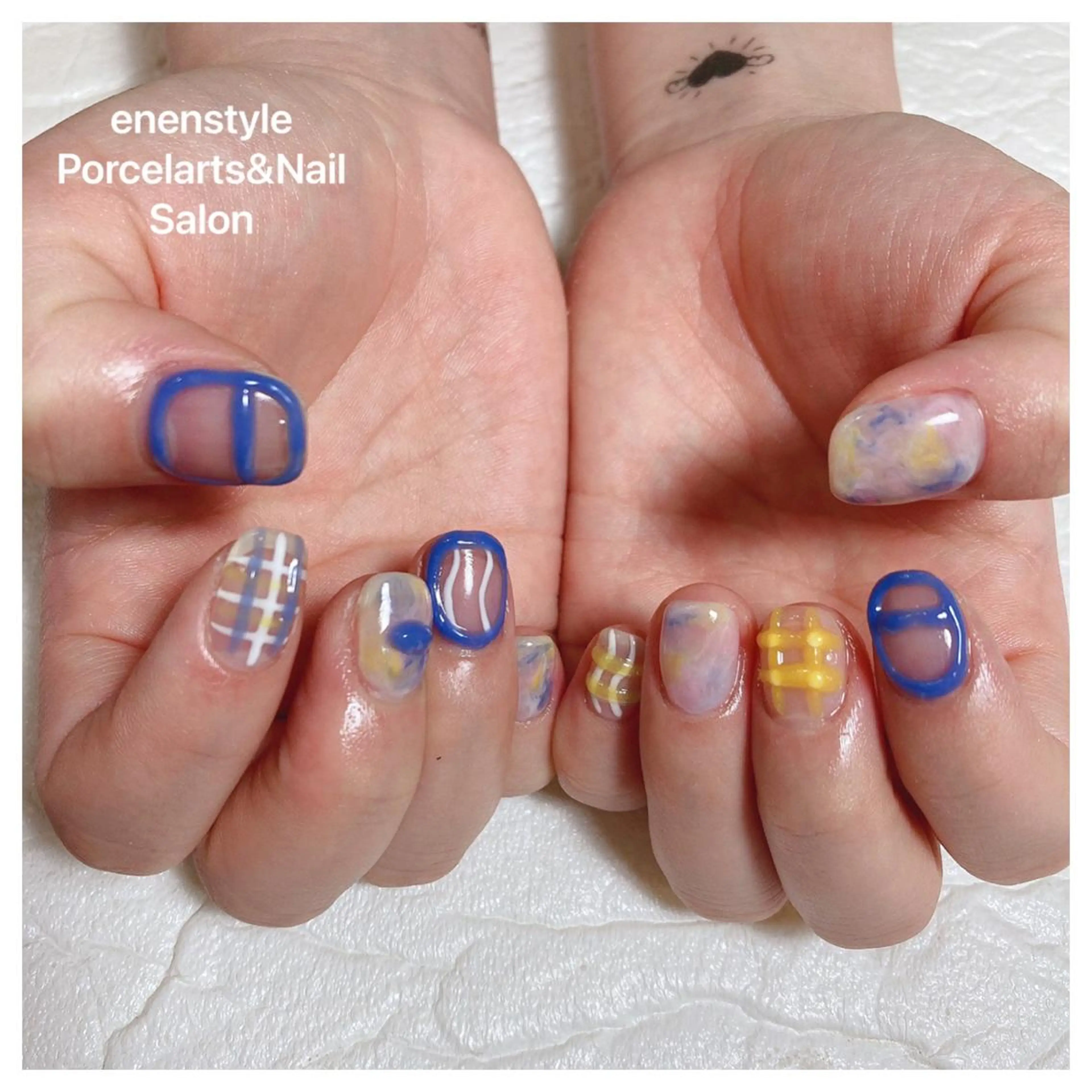 ショート ネイル ハンドネイル 👑enen style👑のネイルデザイン