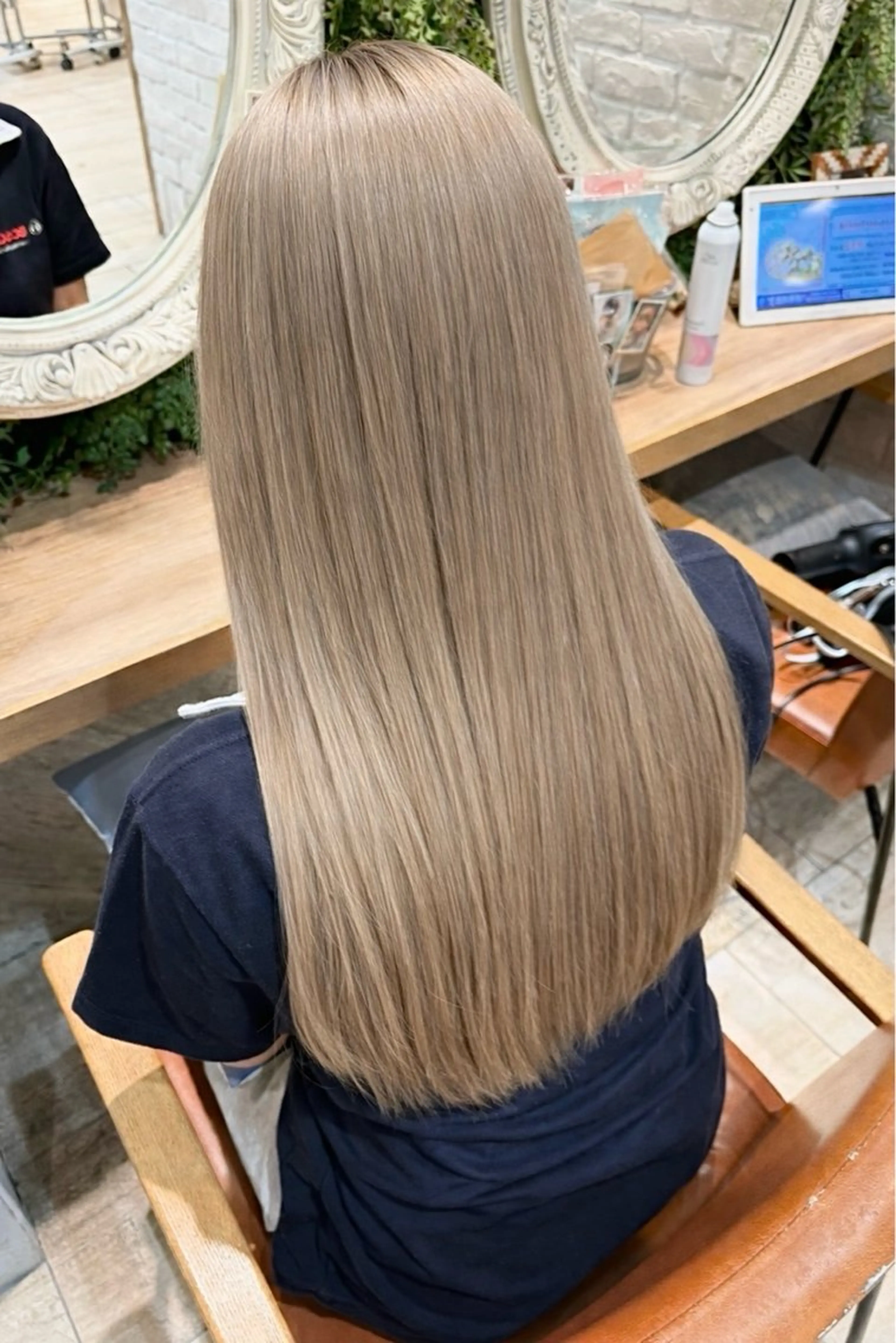 ロング カラー 横浜/ミルクティー カラー🤍みうのヘアスタイル