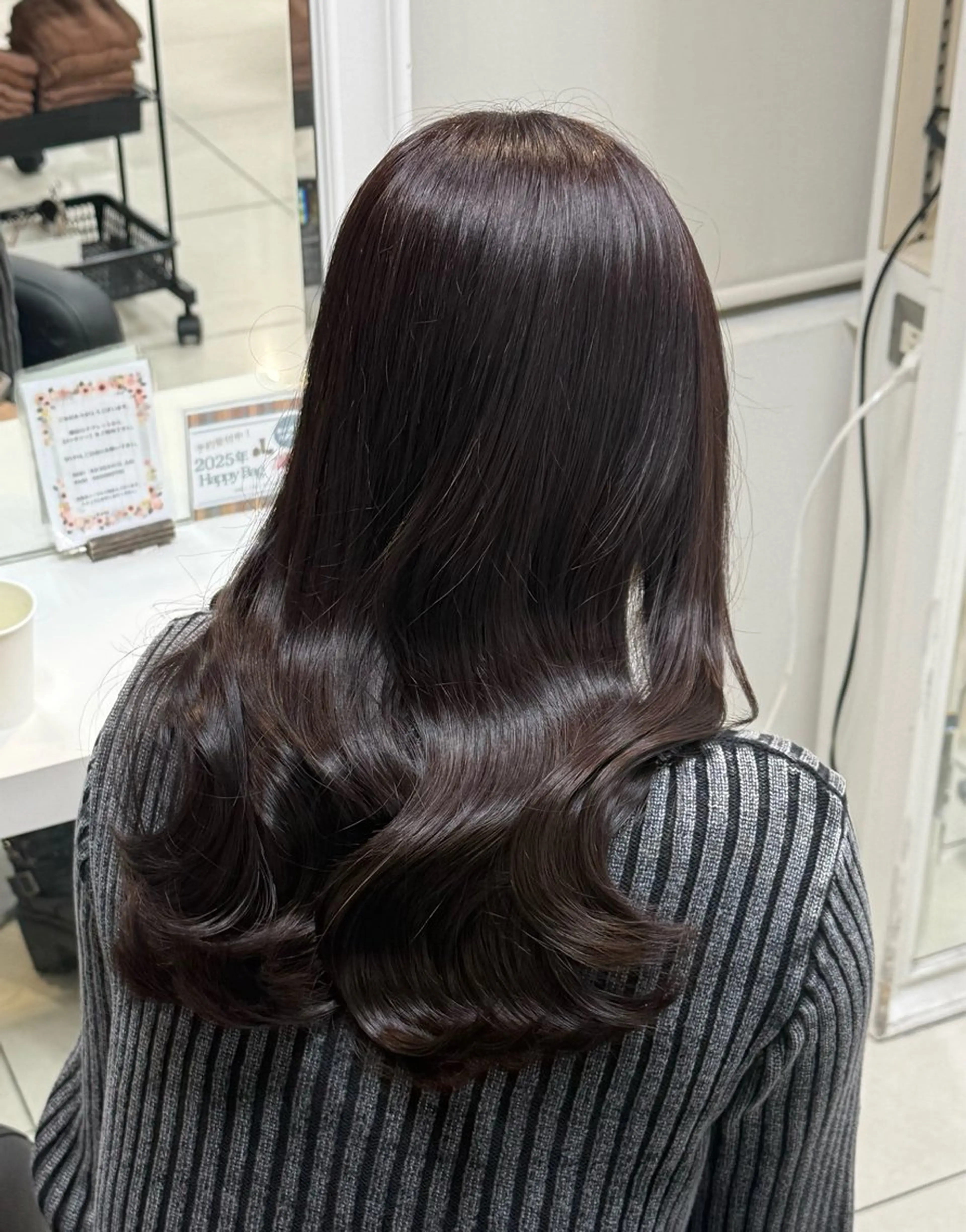 セミロング ヘアカラー 透明感ハイトーン 🪽☾mizukiのヘアスタイル