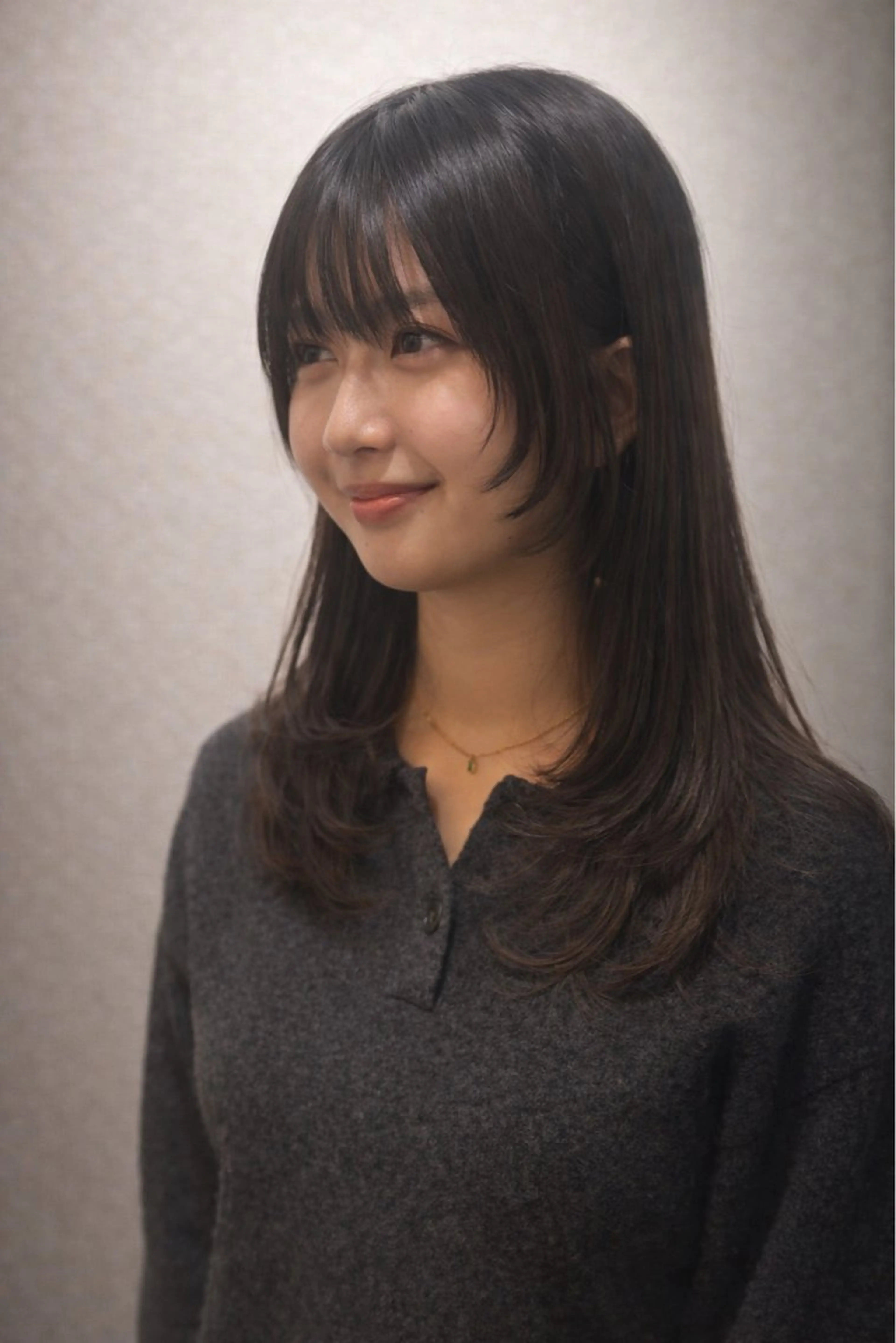 ロング カラー 顔まわりレイヤー 顔周りカット レイヤーカット 小顔カット terra✂️ 佐伯 尚哉のヘアスタイル