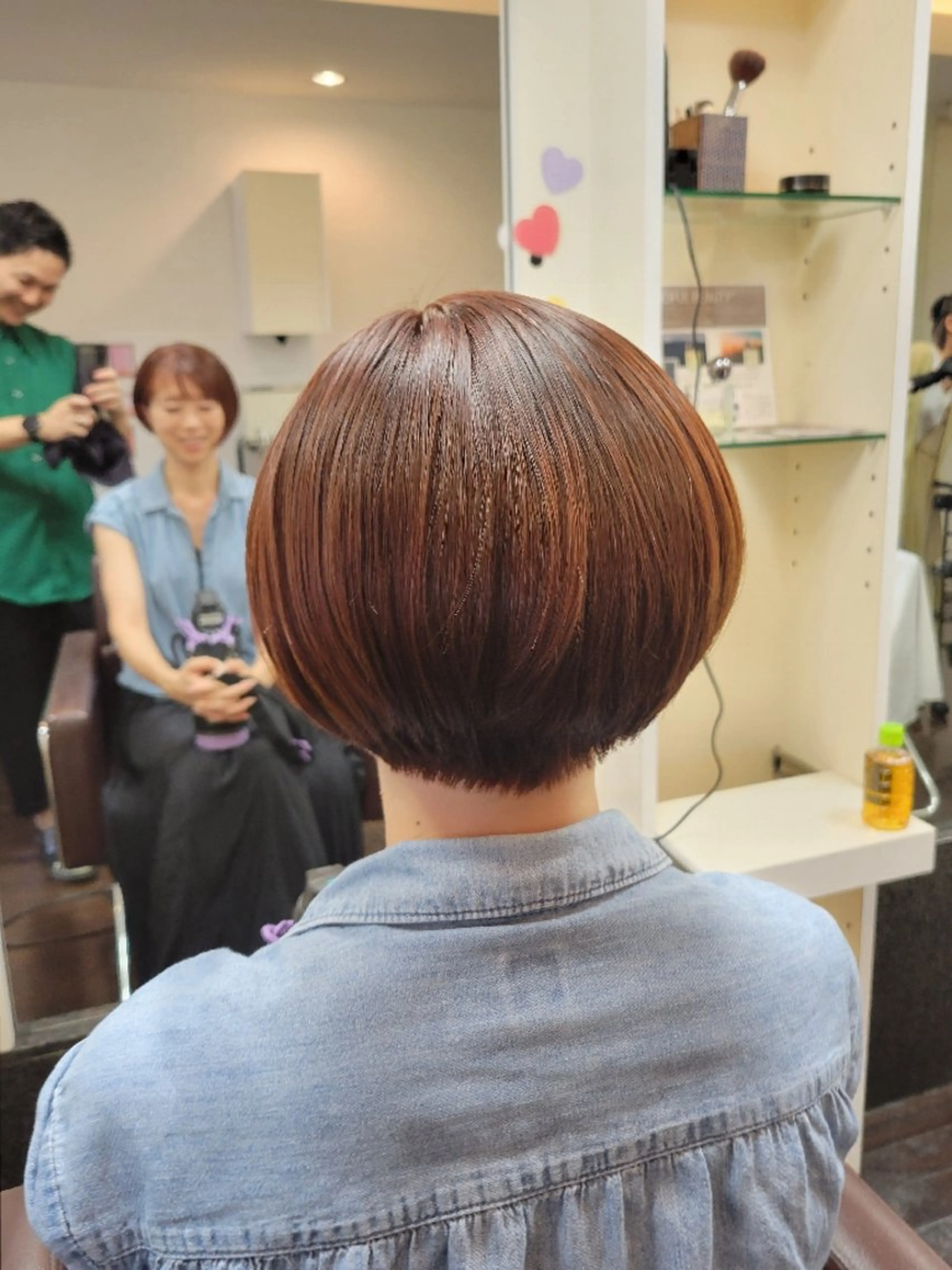 ショート ボブ カット ヘアカラー トリートメント 遠藤 史秋のヘアスタイル