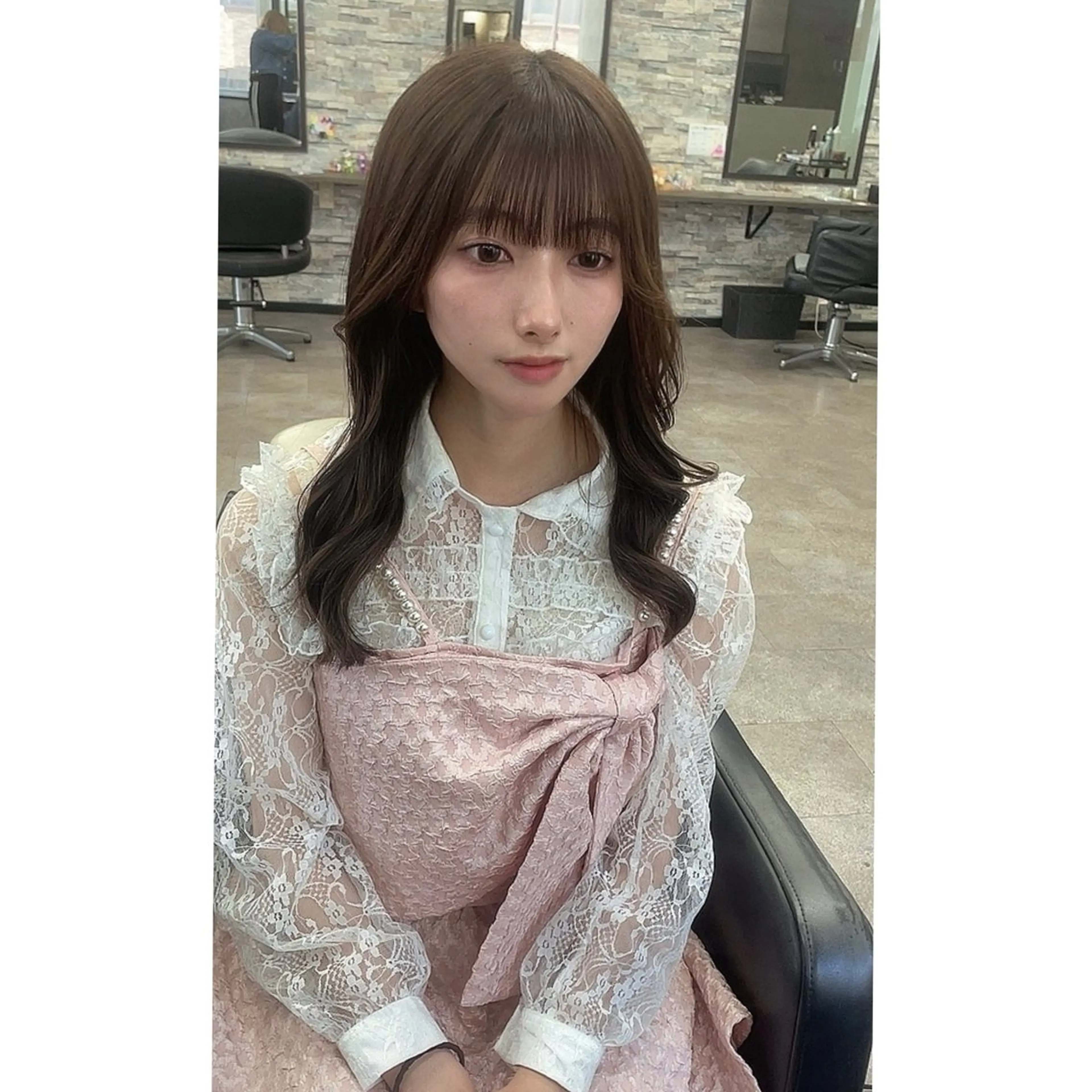 セミロング カラー ヘアアレンジ シールエクステ バレイヤージュ ベージュカラー ブリーチ ケアブリーチ M. KANAのヘアスタイル