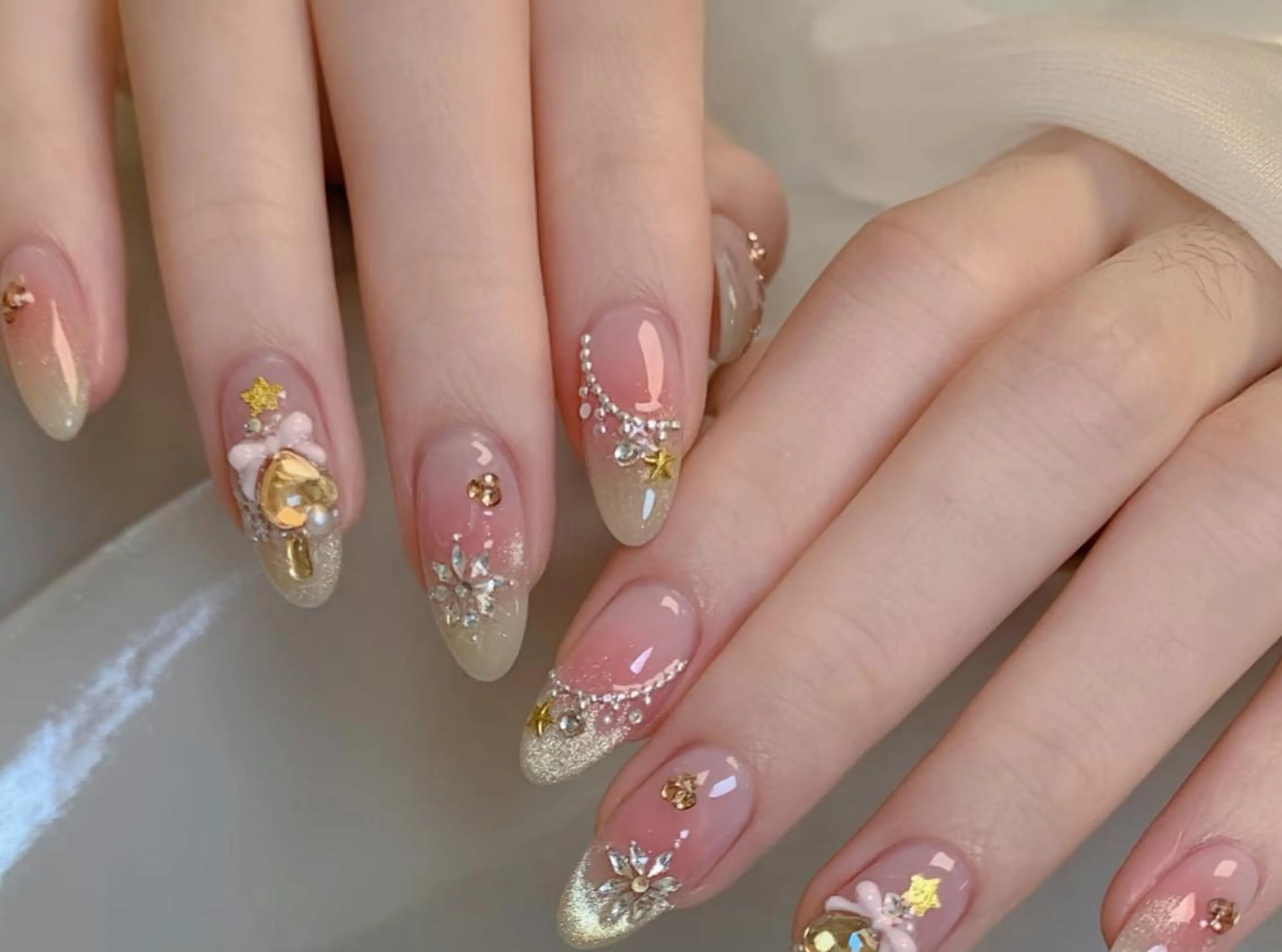 ネイル ハンドネイル ハンドケア 🍑 momo_nailのネイルデザイン