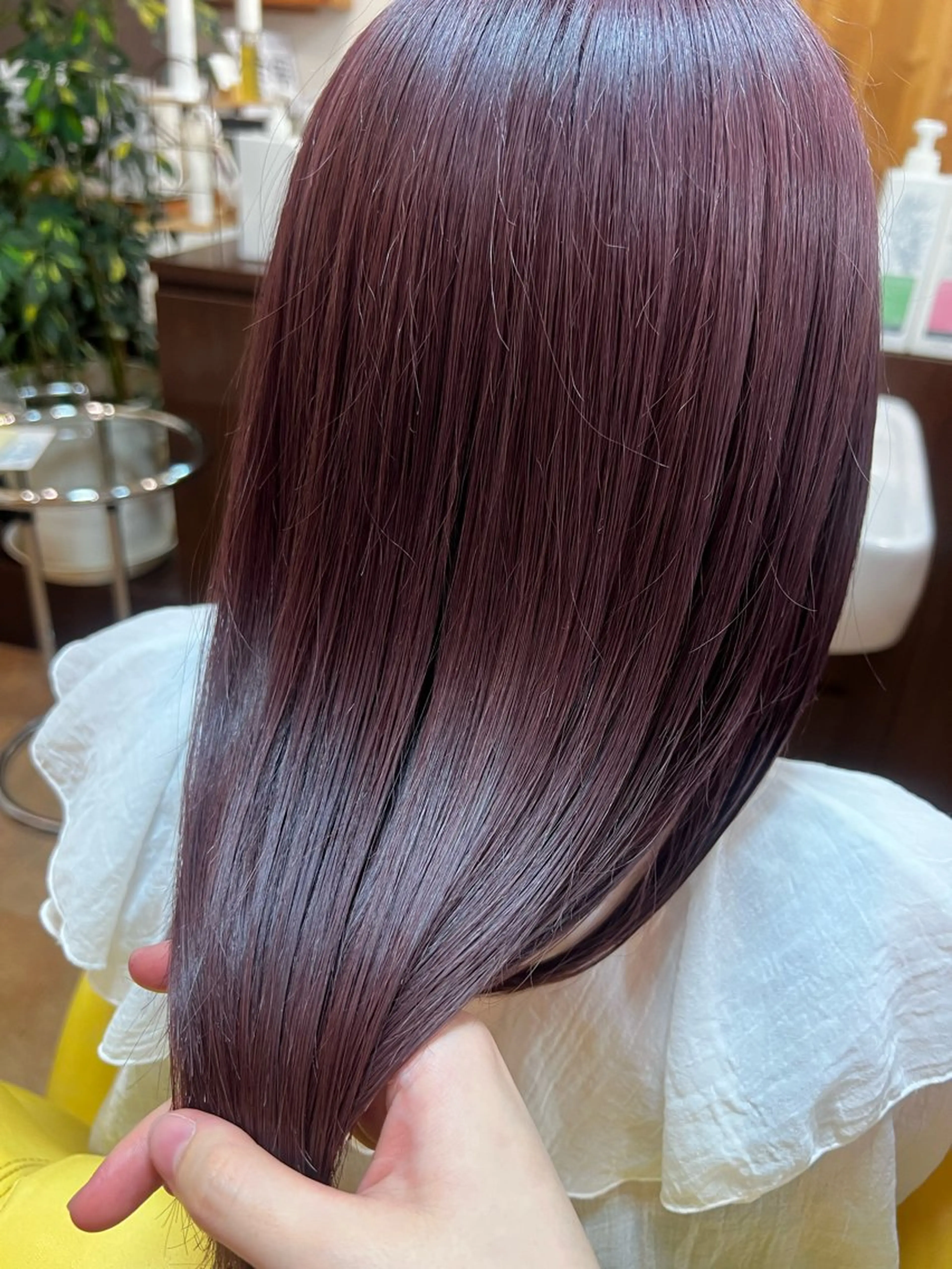 ミディアム カラー ヘアアレンジ ブリーチ デザインカラー ハイトーンカラー パープルカラー bh.maara デザイン／ハイトーンのヘアスタイル