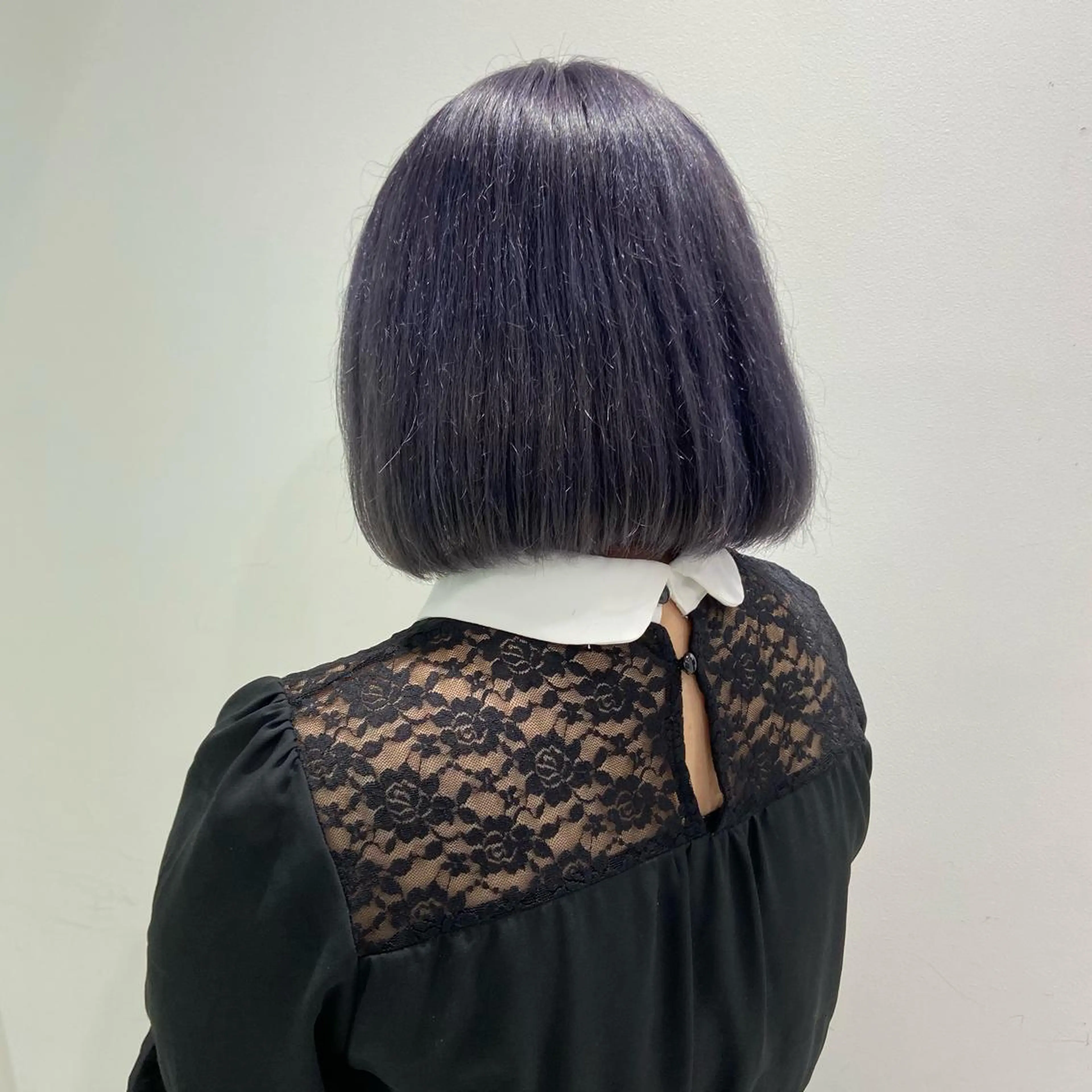 ショート 寒色＆ブリーチ特化 寒色MiOのヘアスタイル