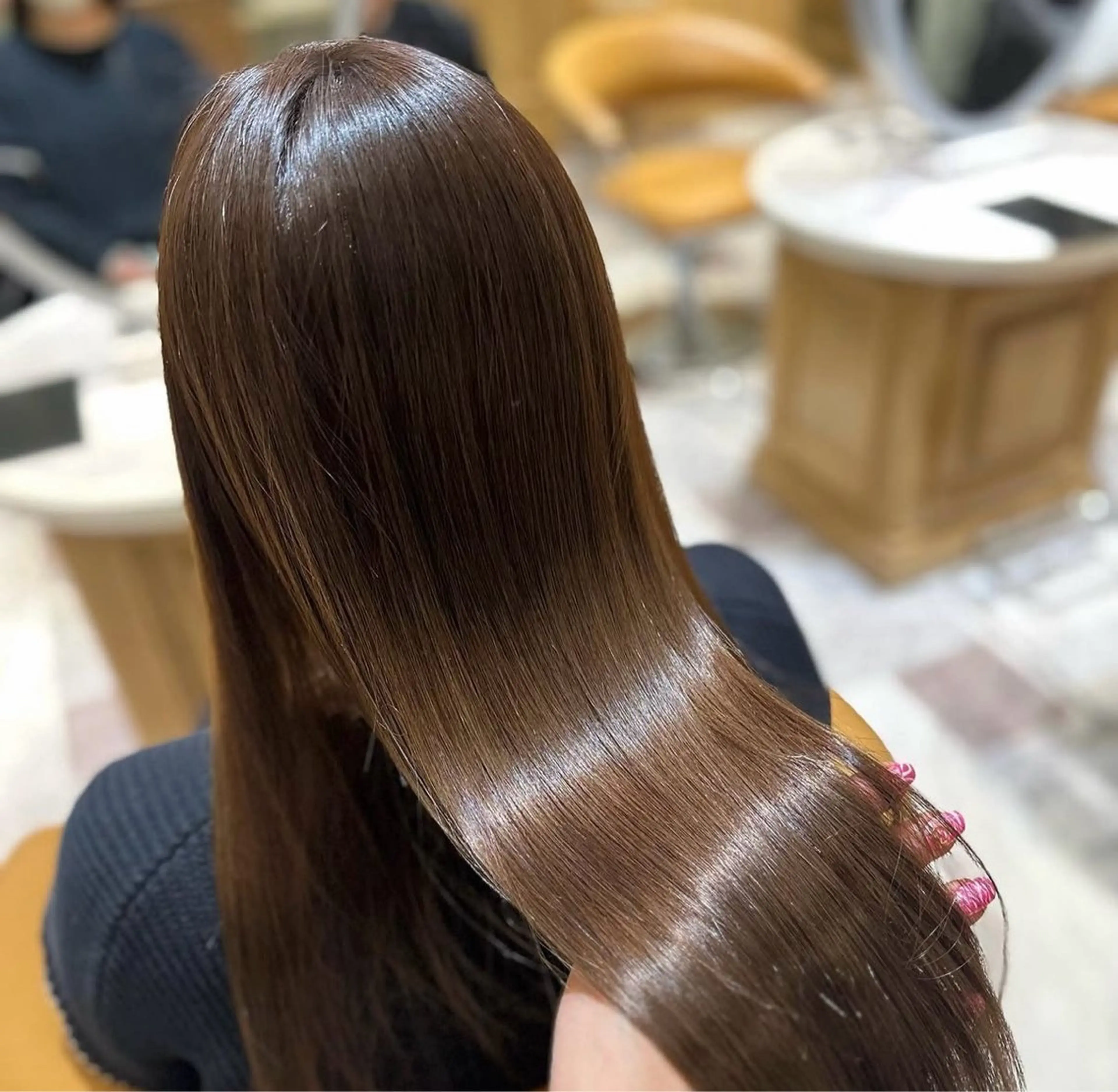 【4月限定クーポン🌸】うねりが気になる方へ💖縮毛髪質改善＋1step トリートメント✨✨（スチーマー付）🫧の写真