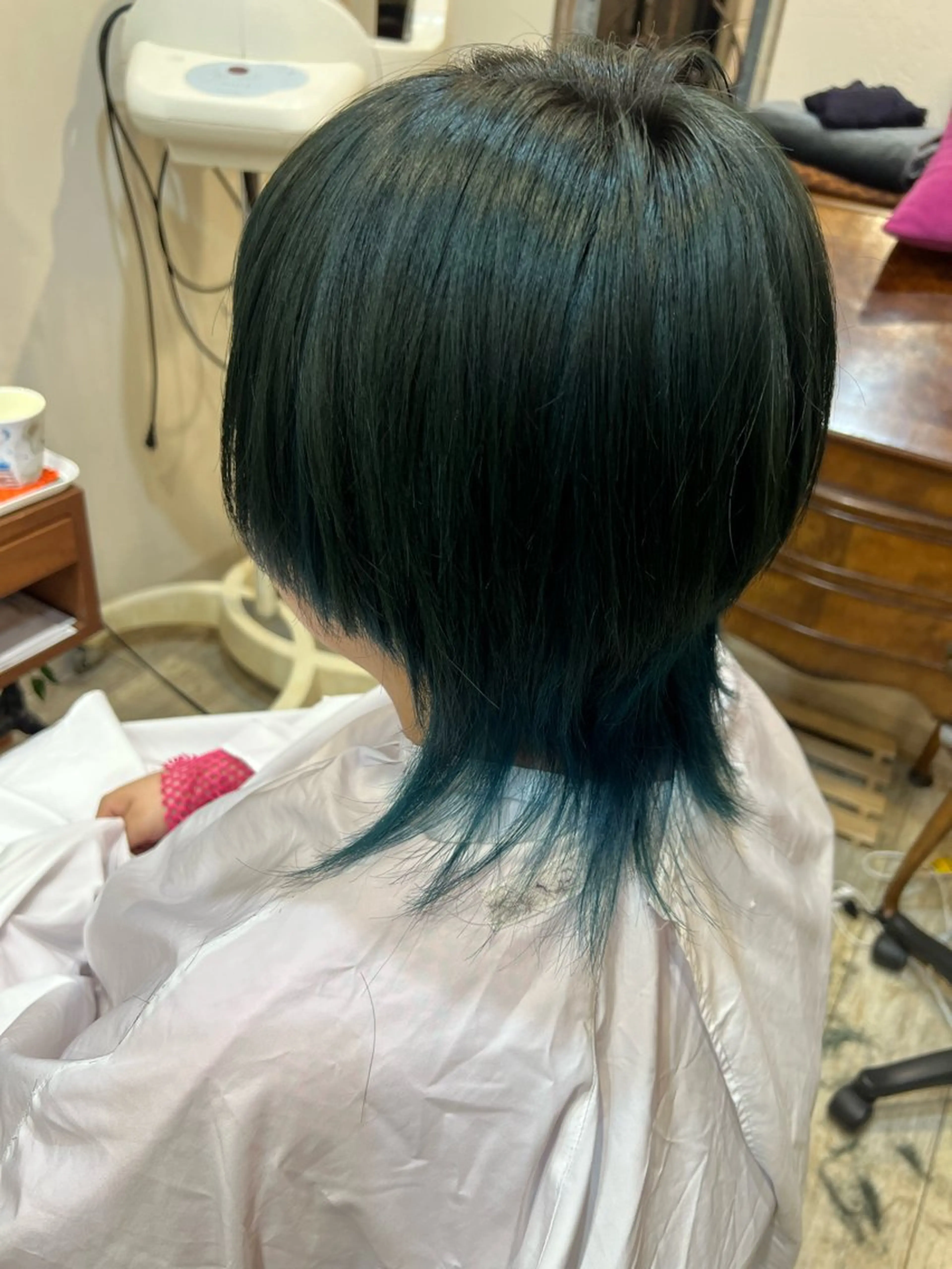 カラー ブルーカラー アヴァンセ HAIRのヘアスタイル