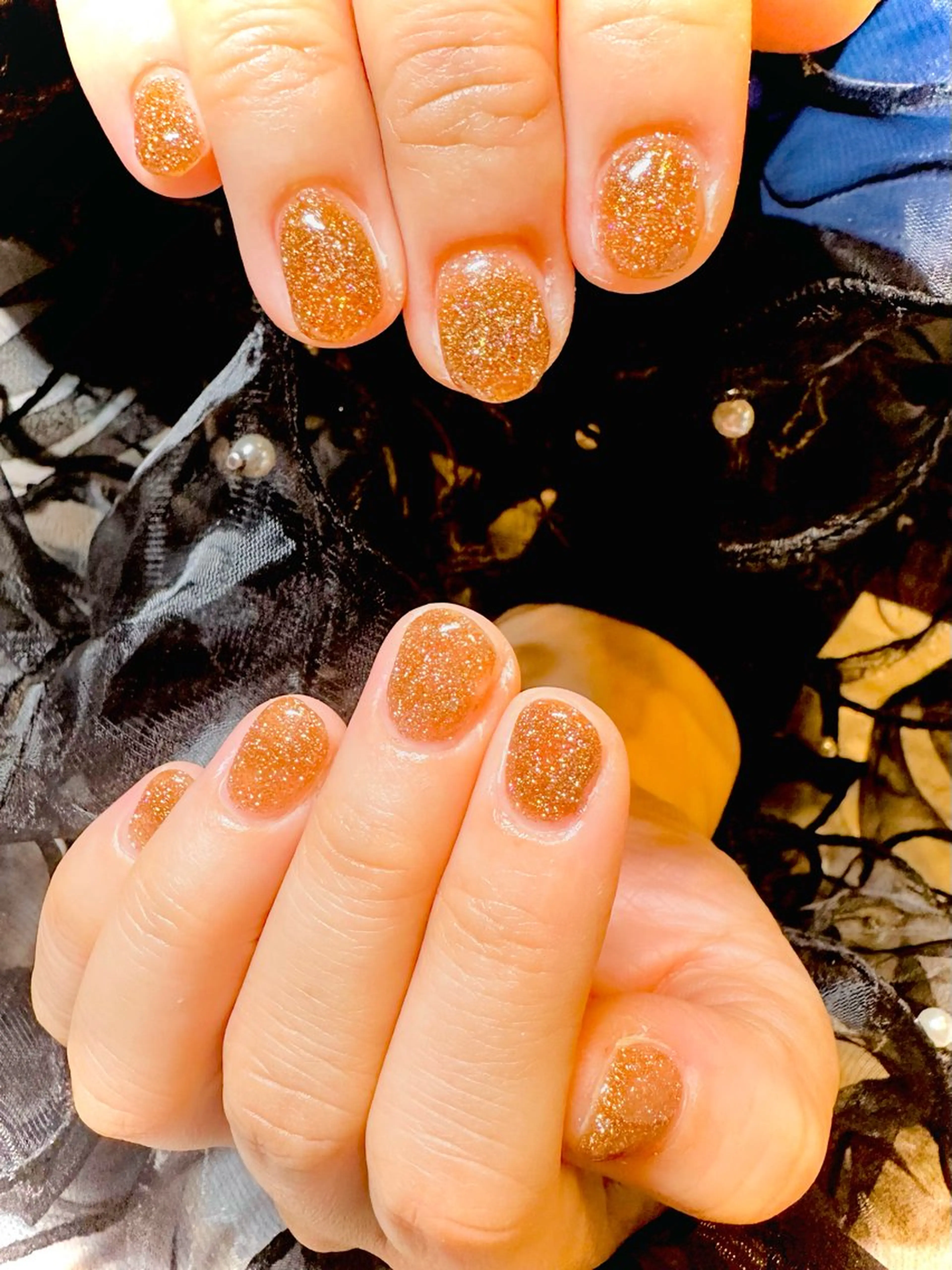 ネイル ブラウン フラッシュネイル ゴールド ハンドネイル 田端 笑理菜のネイルデザイン